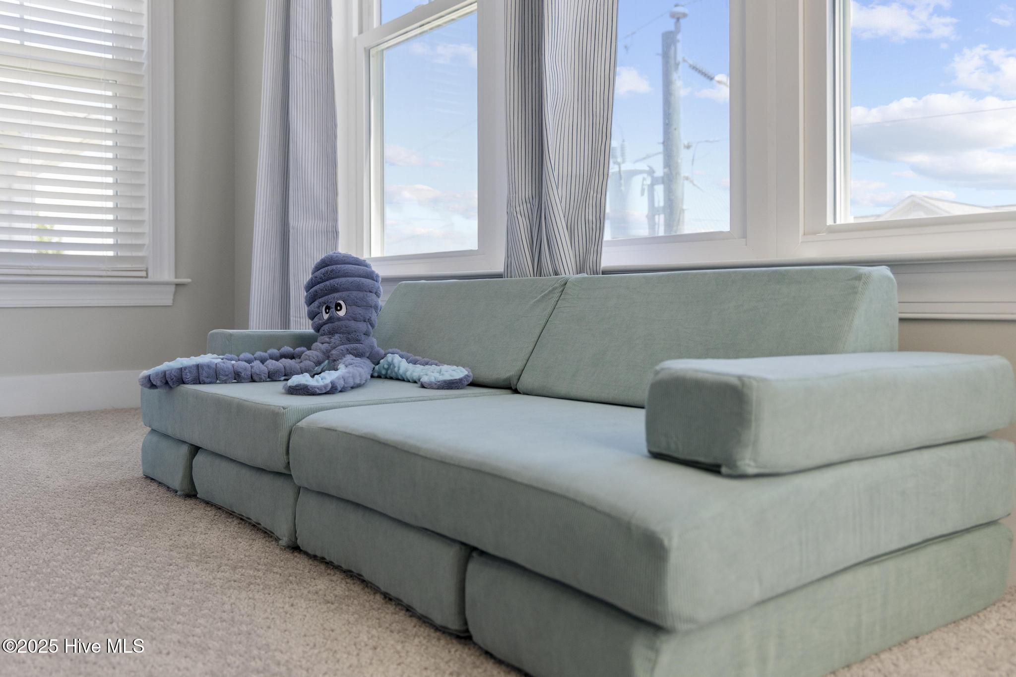 100498543 | Photo 104