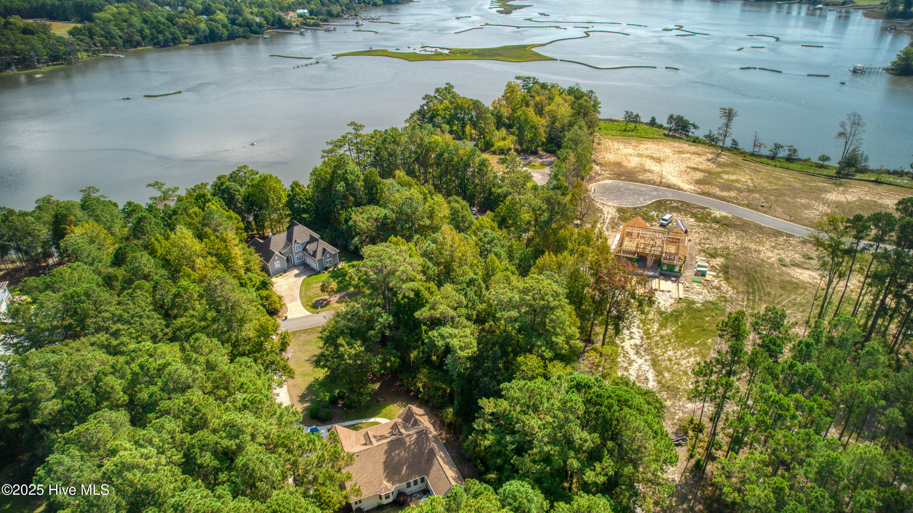 100533410 | Photo 18