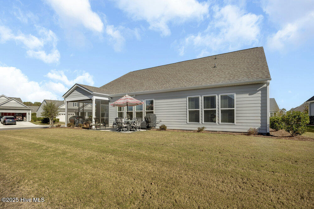 100540446 | Photo 44