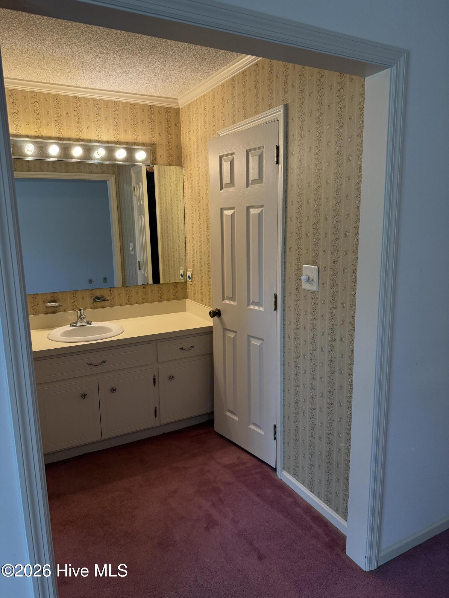 100570594 | Photo 29