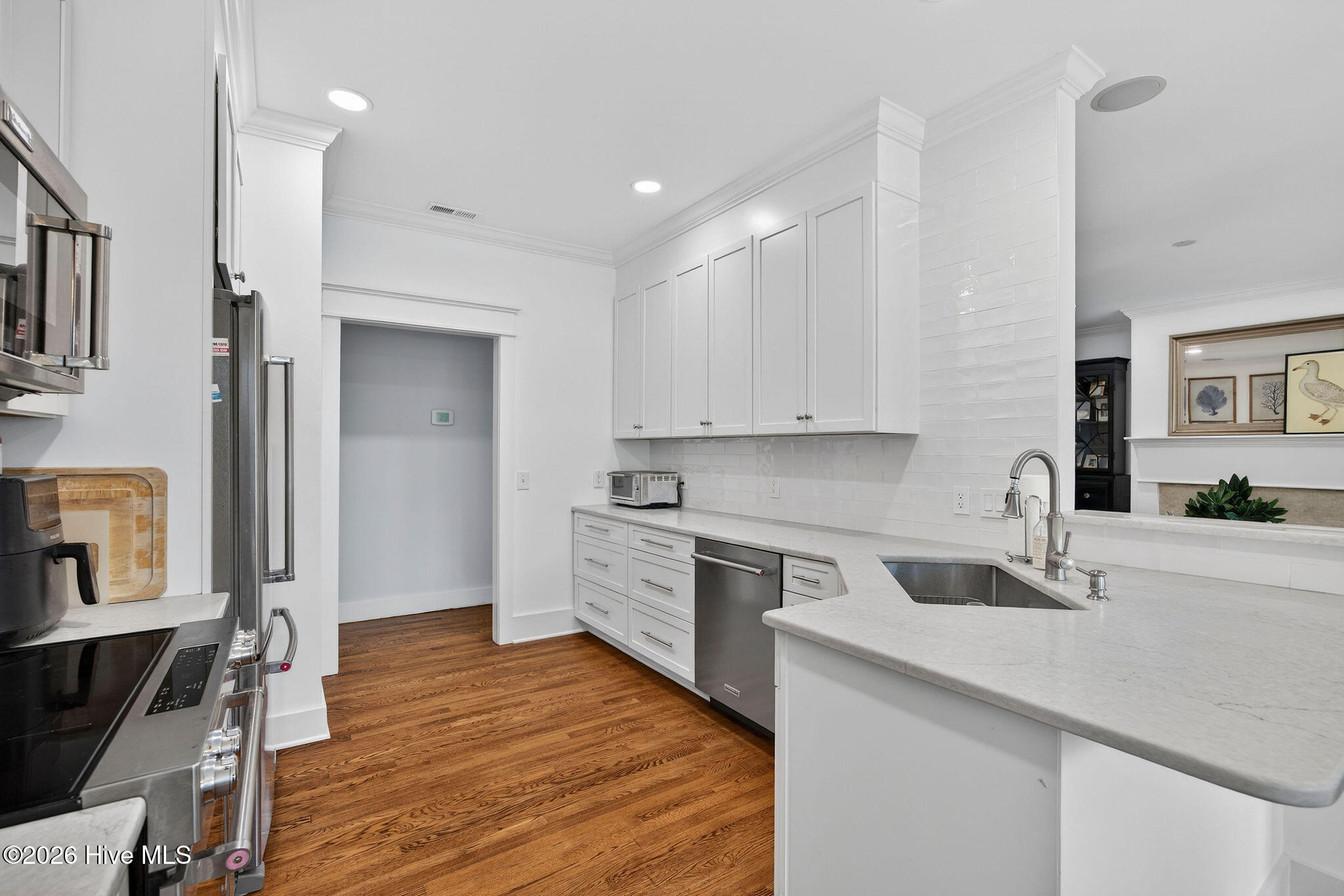 100551466 | Photo 14