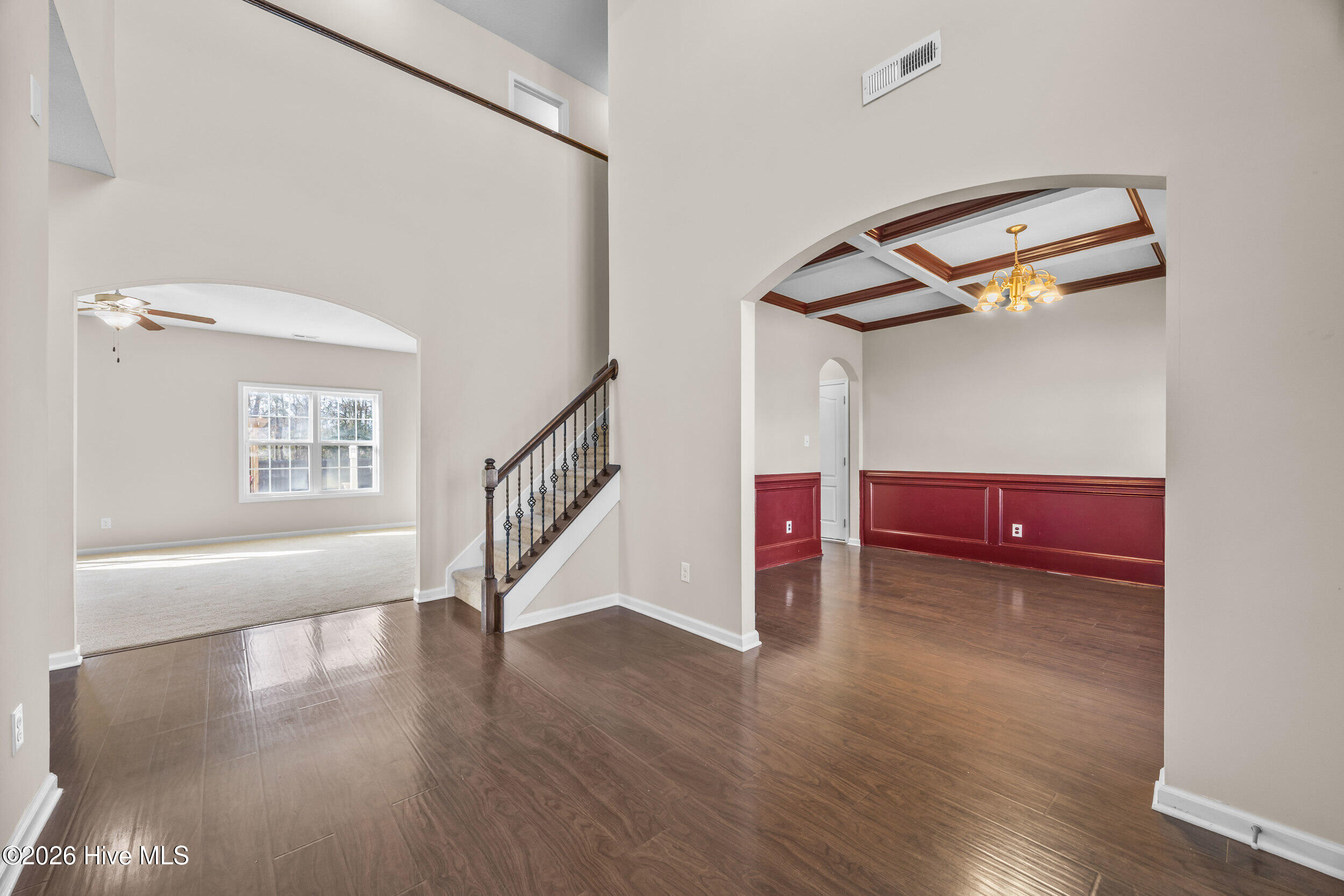 100548661 | Photo 20