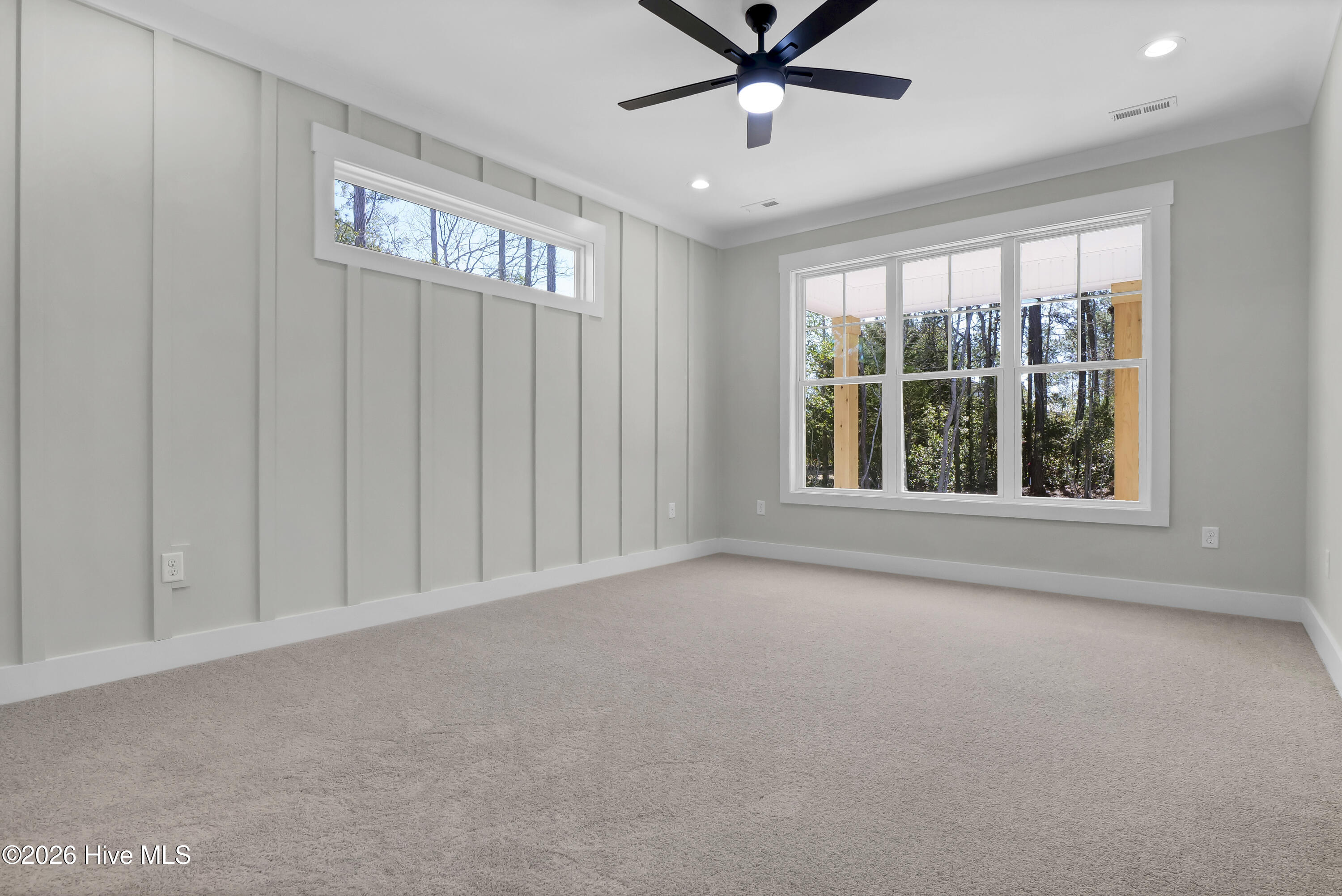 100553598 | Photo 15