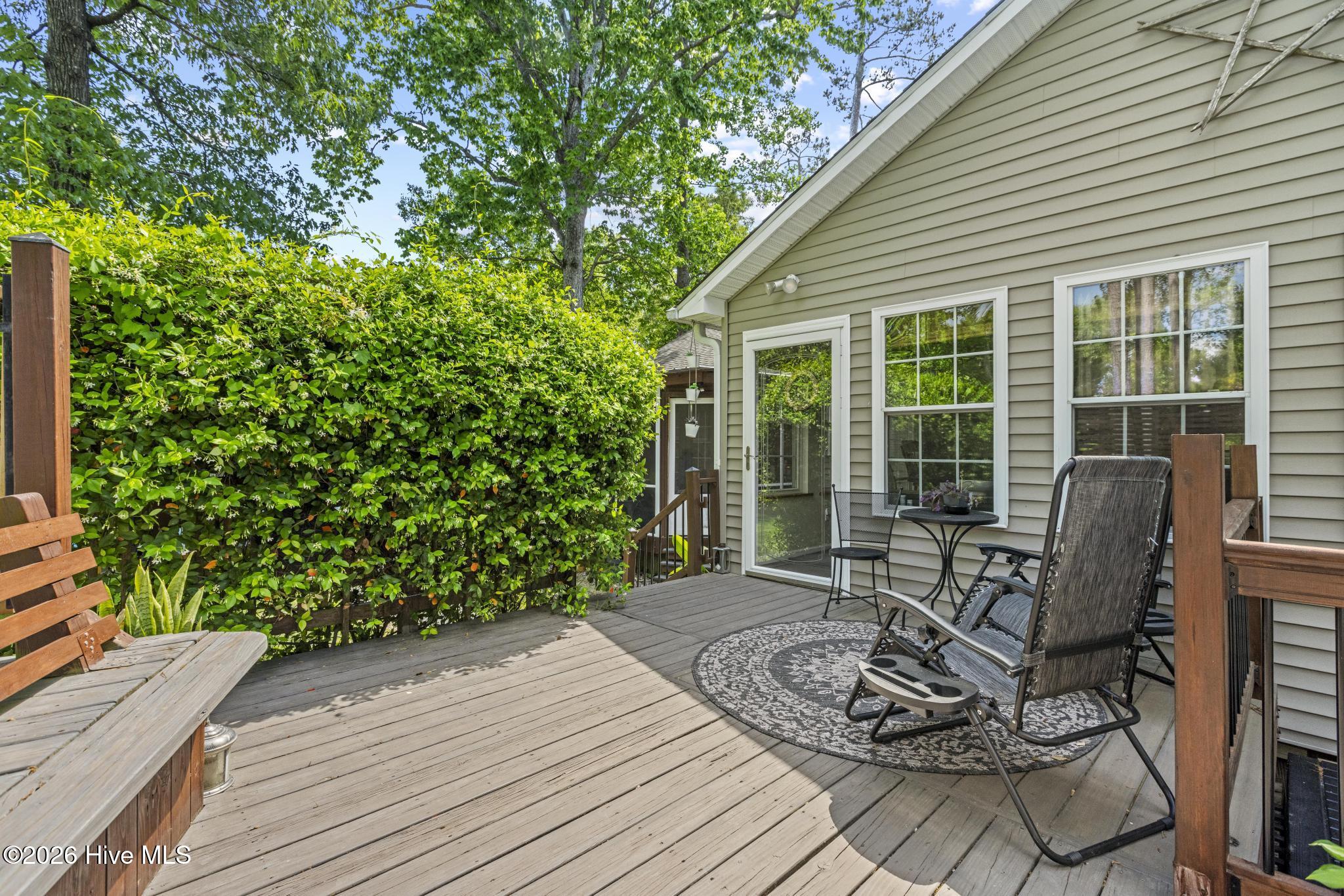 100569223 | Photo 50