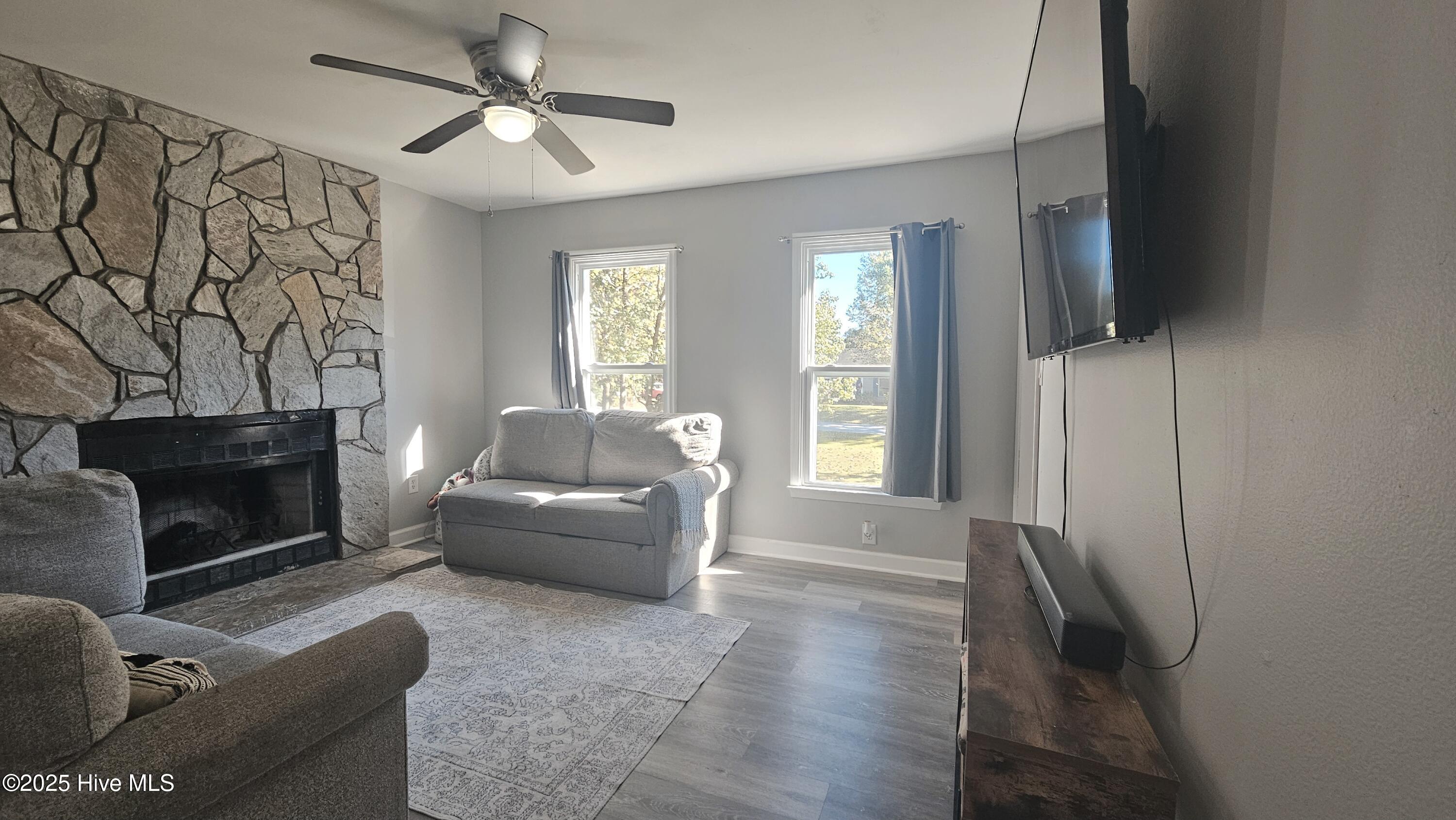 234 Natalie Lane, Hubert, NC 28539 – photo 5: Living Space