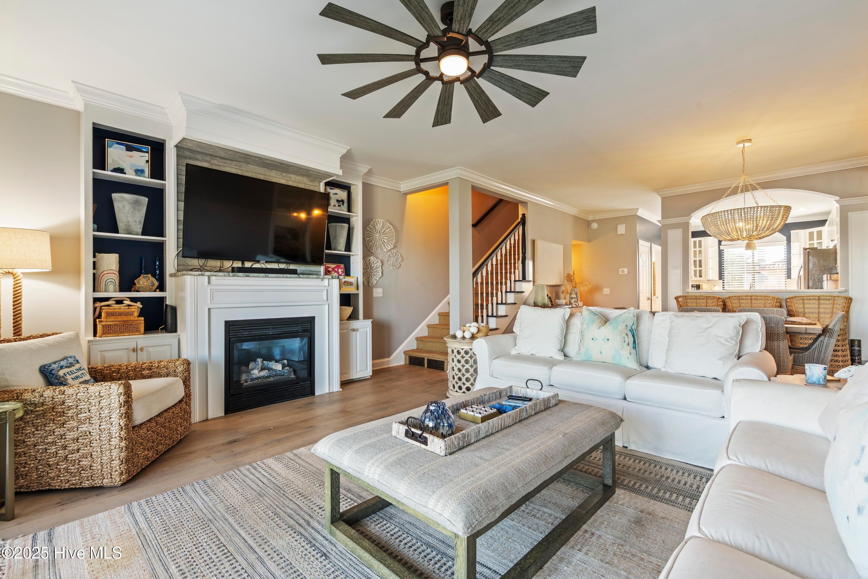 100545192 | Photo 25