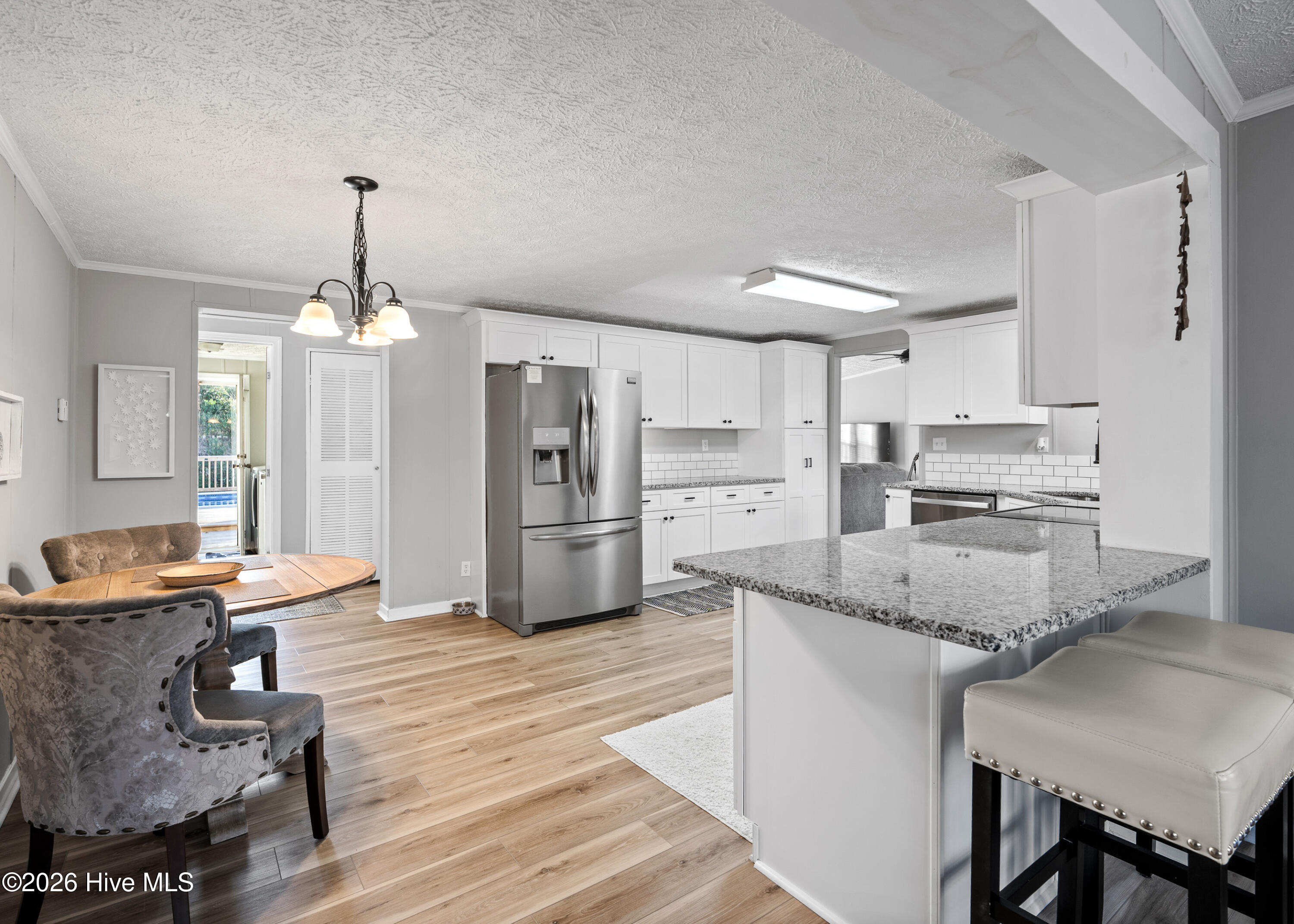 100548742 | Photo 13