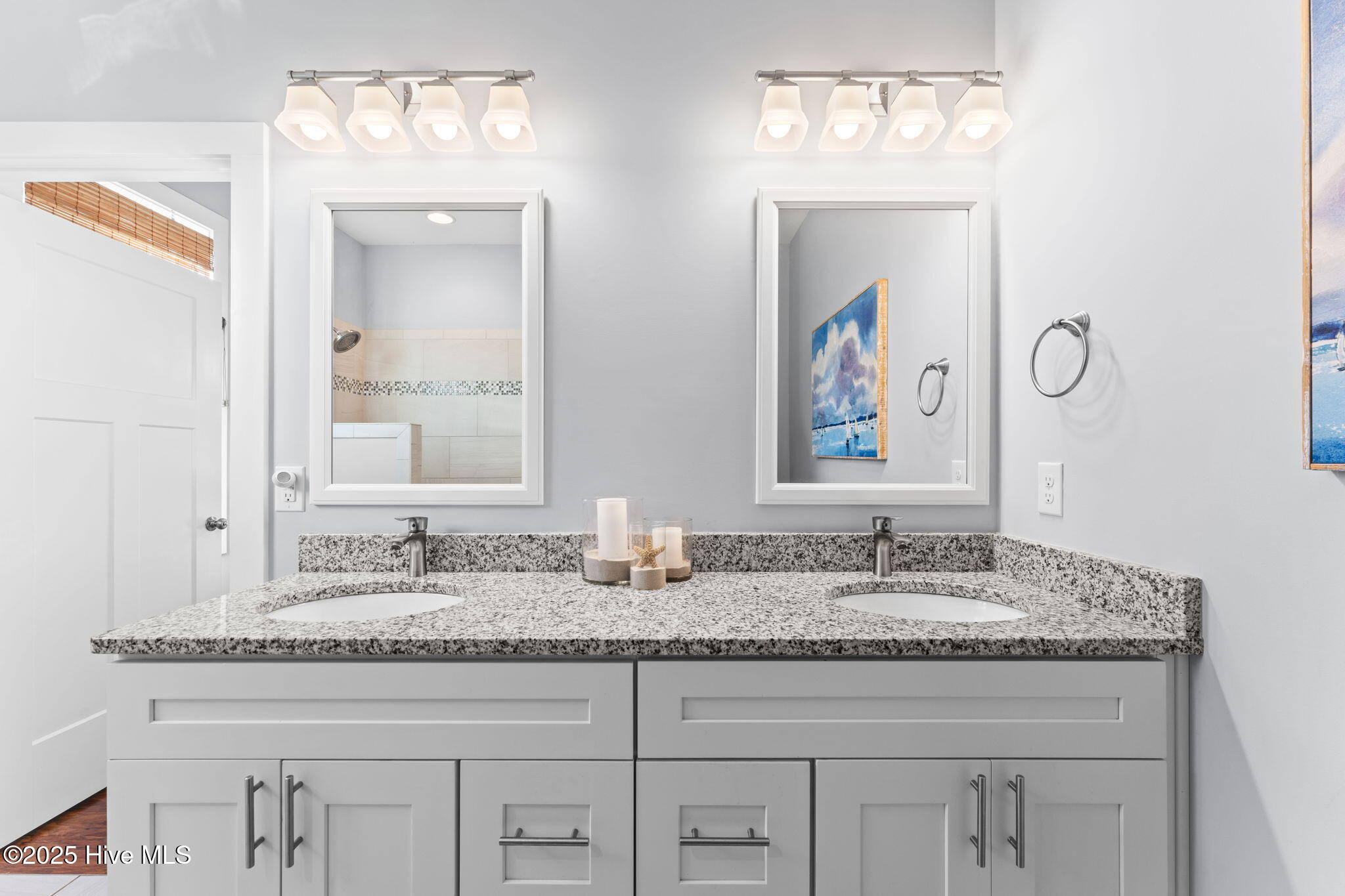 100545093 | Photo 31