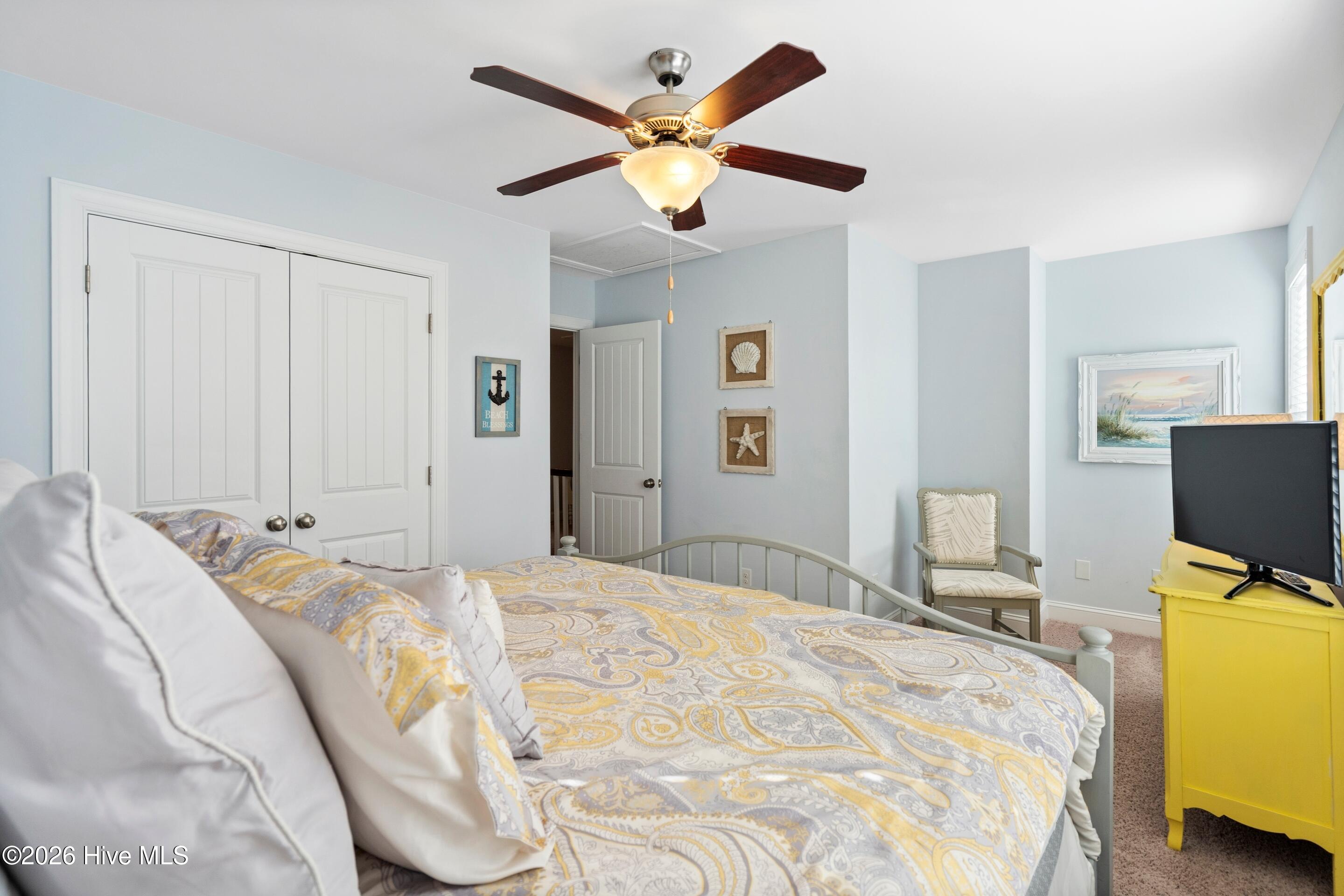 100549169 | Photo 23