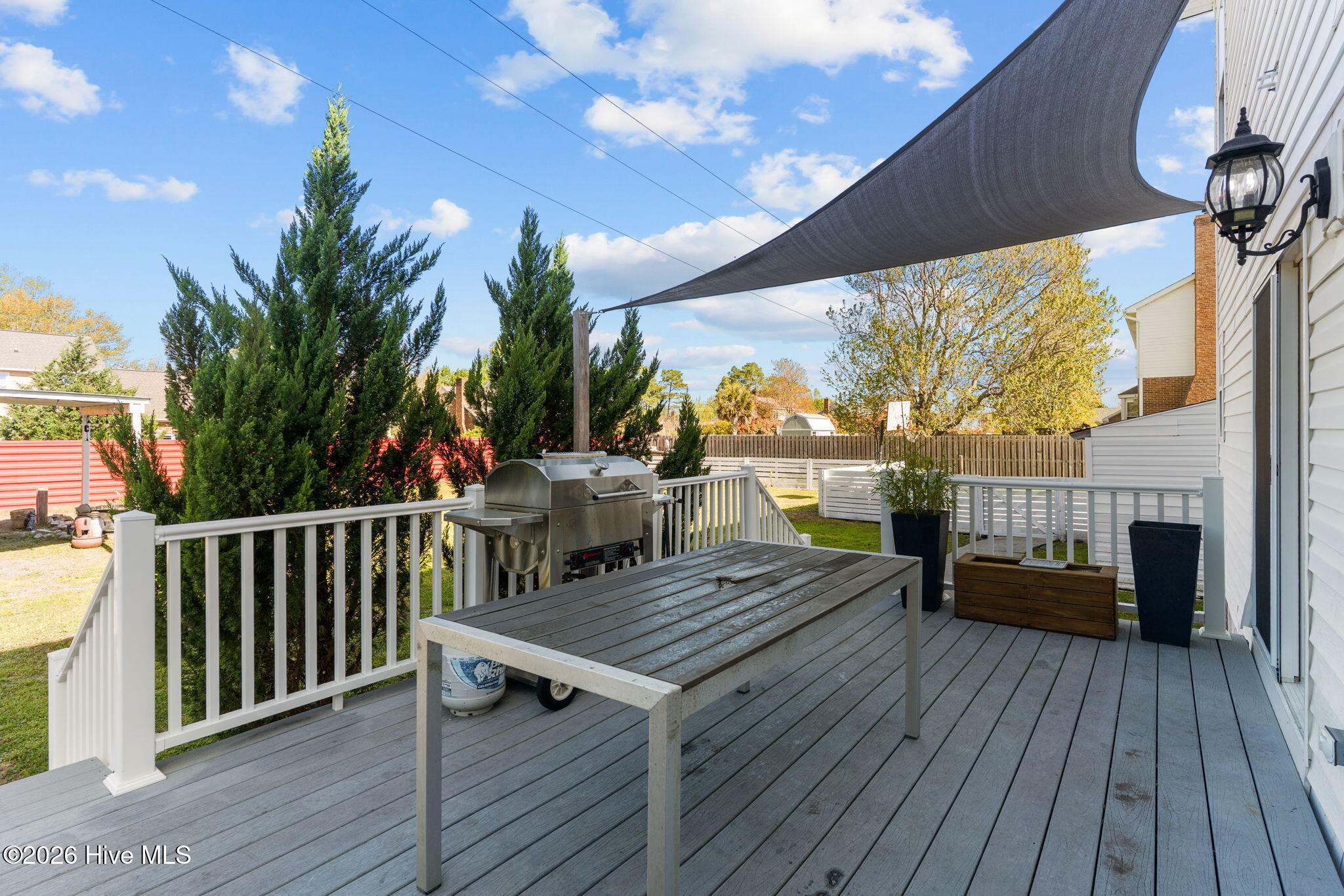 100564590 | Photo 42