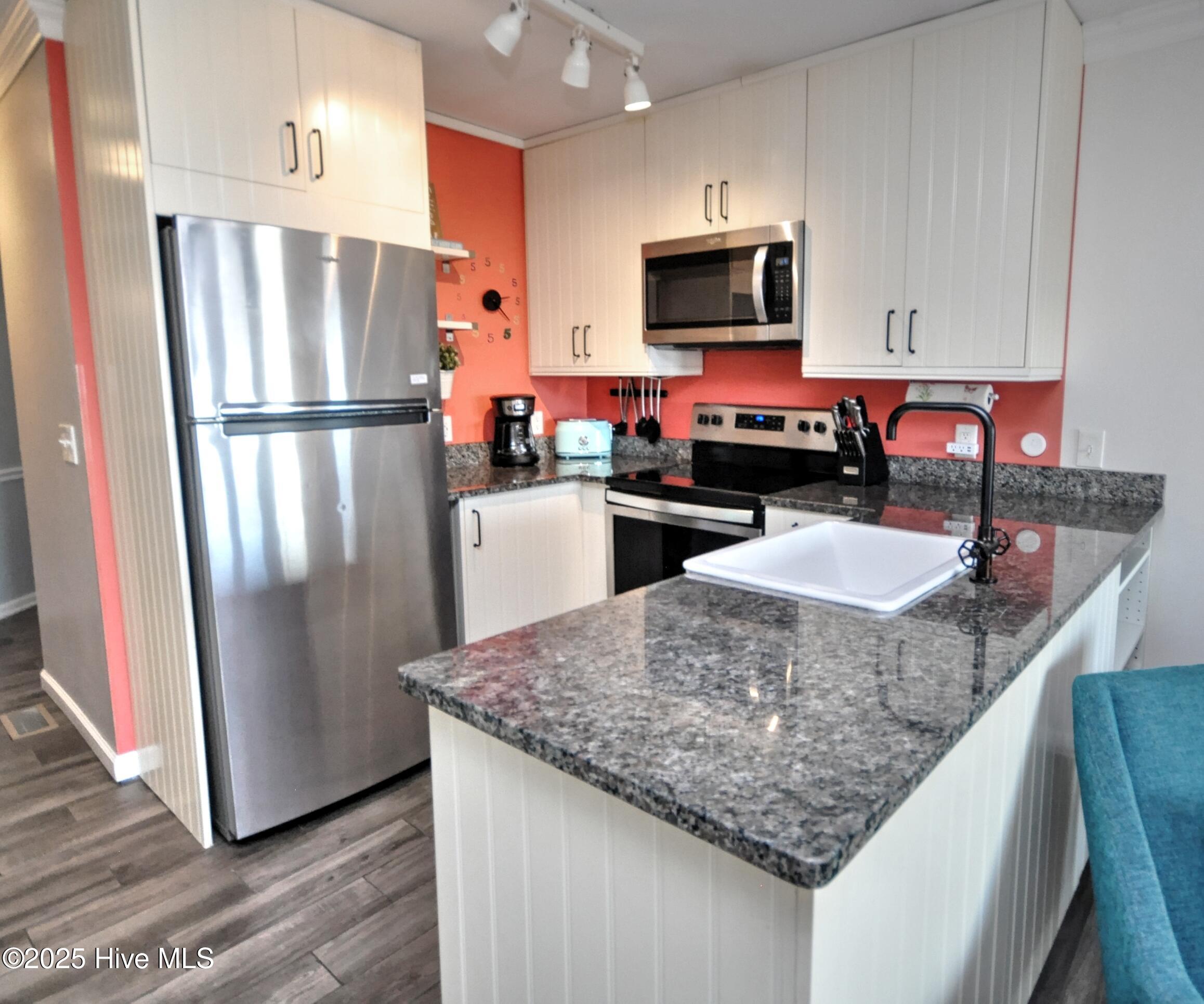 100546174 | Photo 10