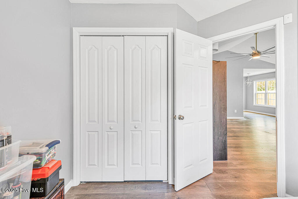 100546198 | Photo 26