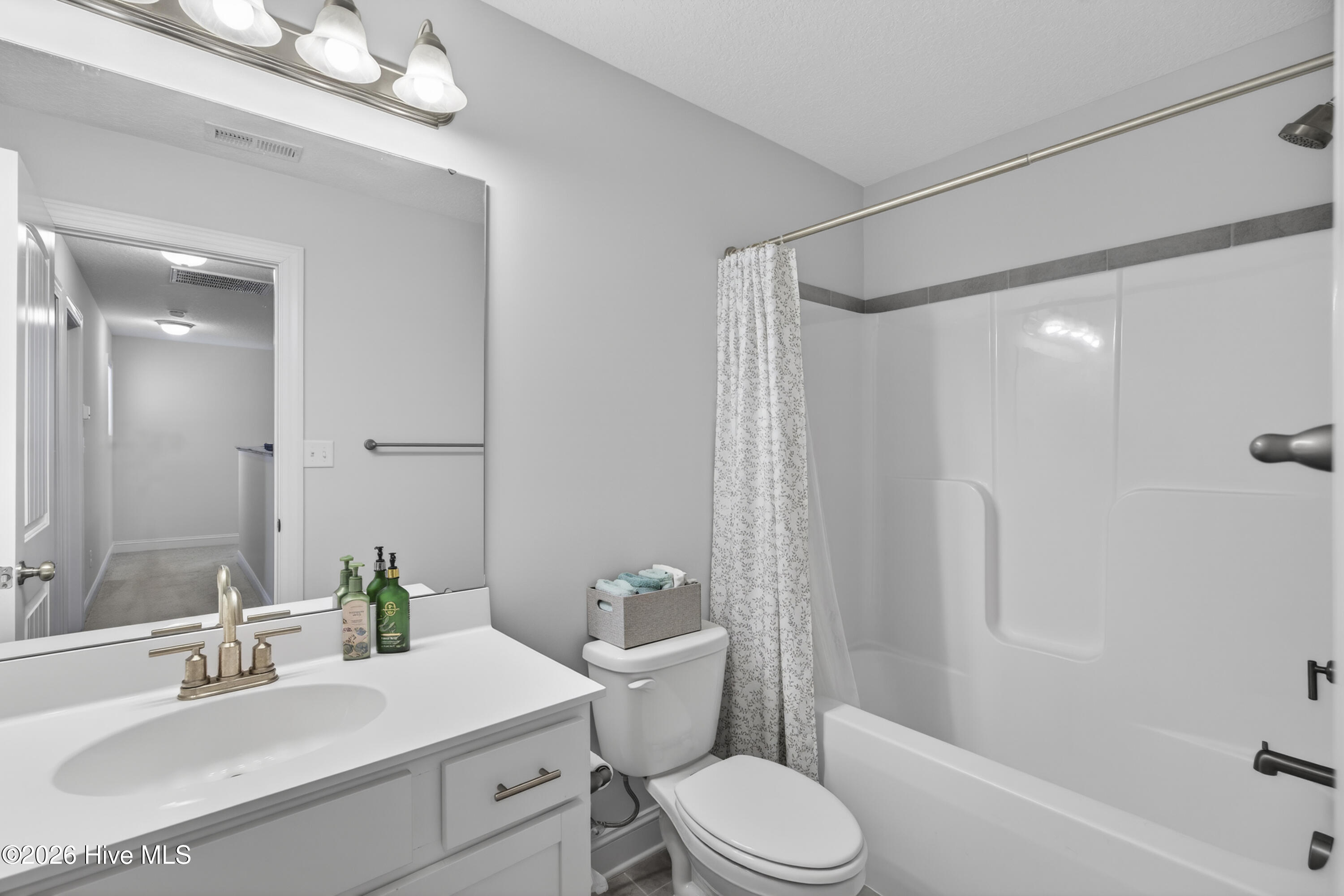 100558052 | Photo 37