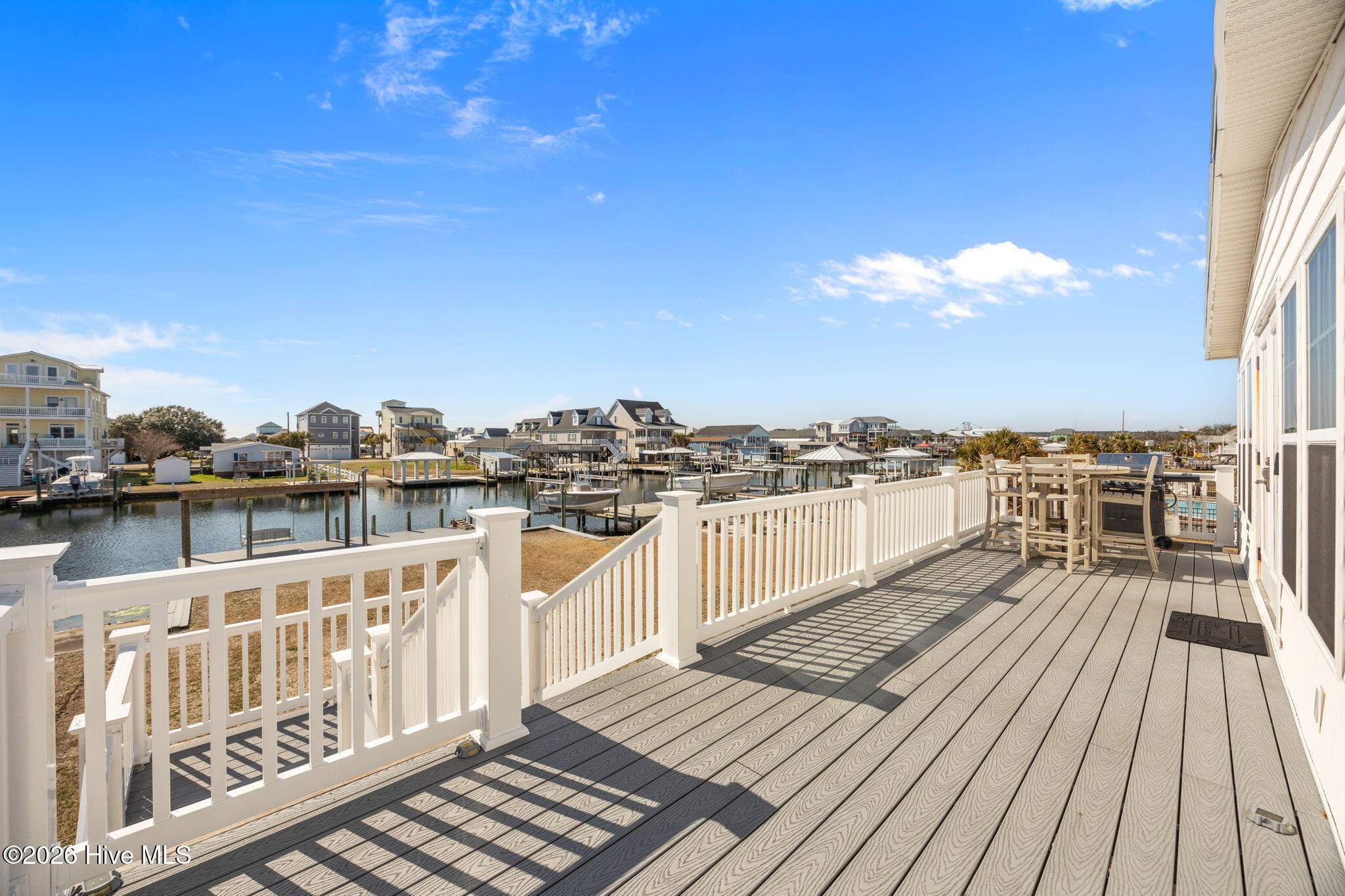 100558073 | Photo 45