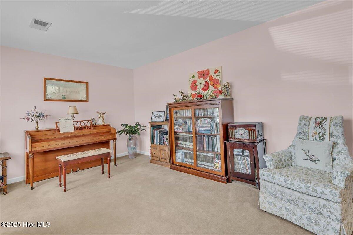 100542832 | Photo 12