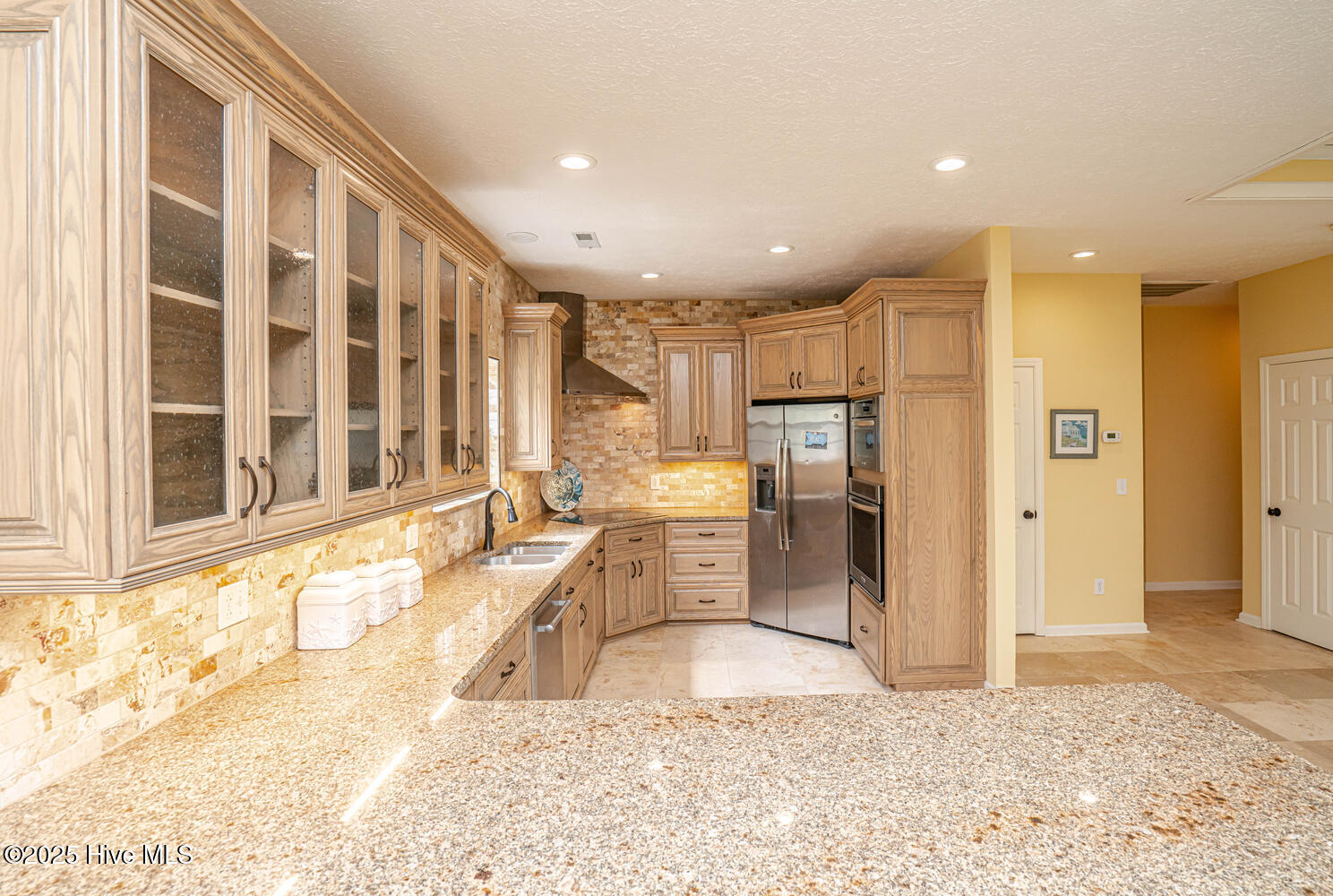 100530815 | Photo 10