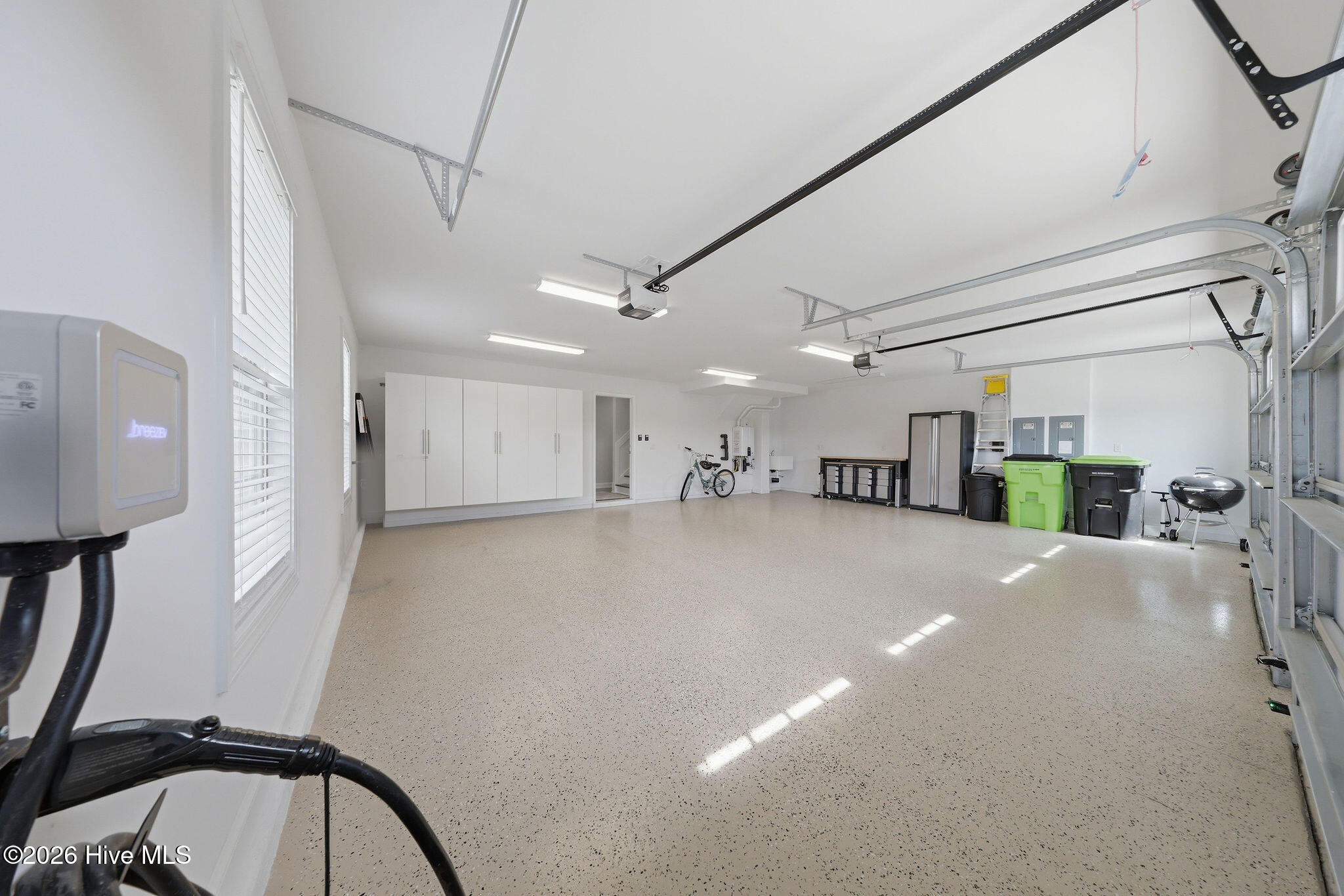 100564849 | Photo 44