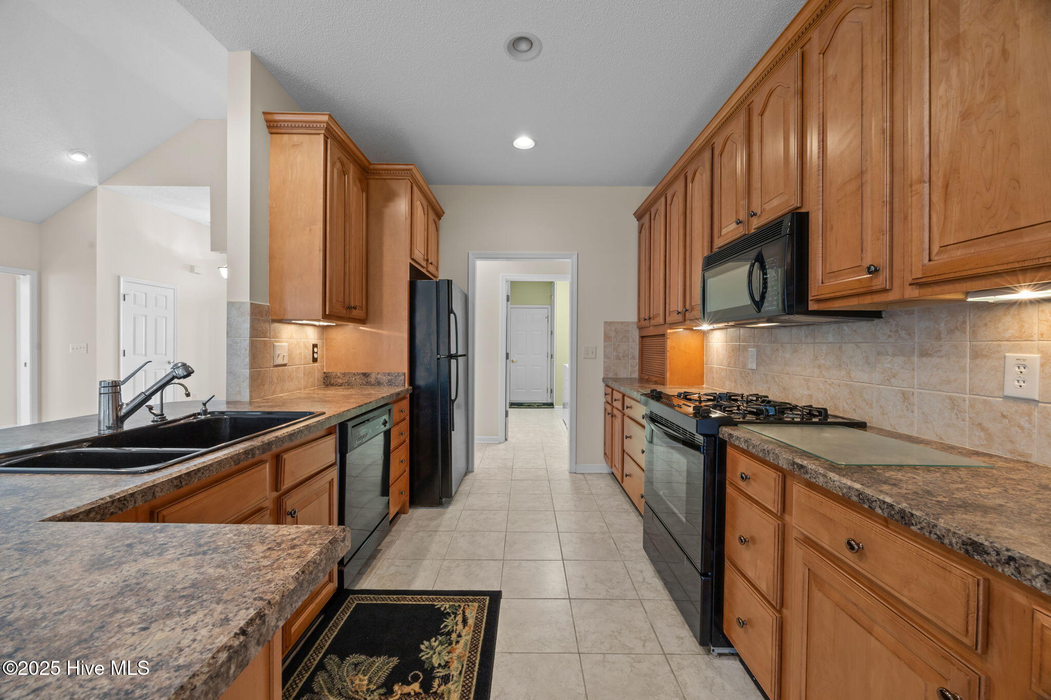 100539449 | Photo 27