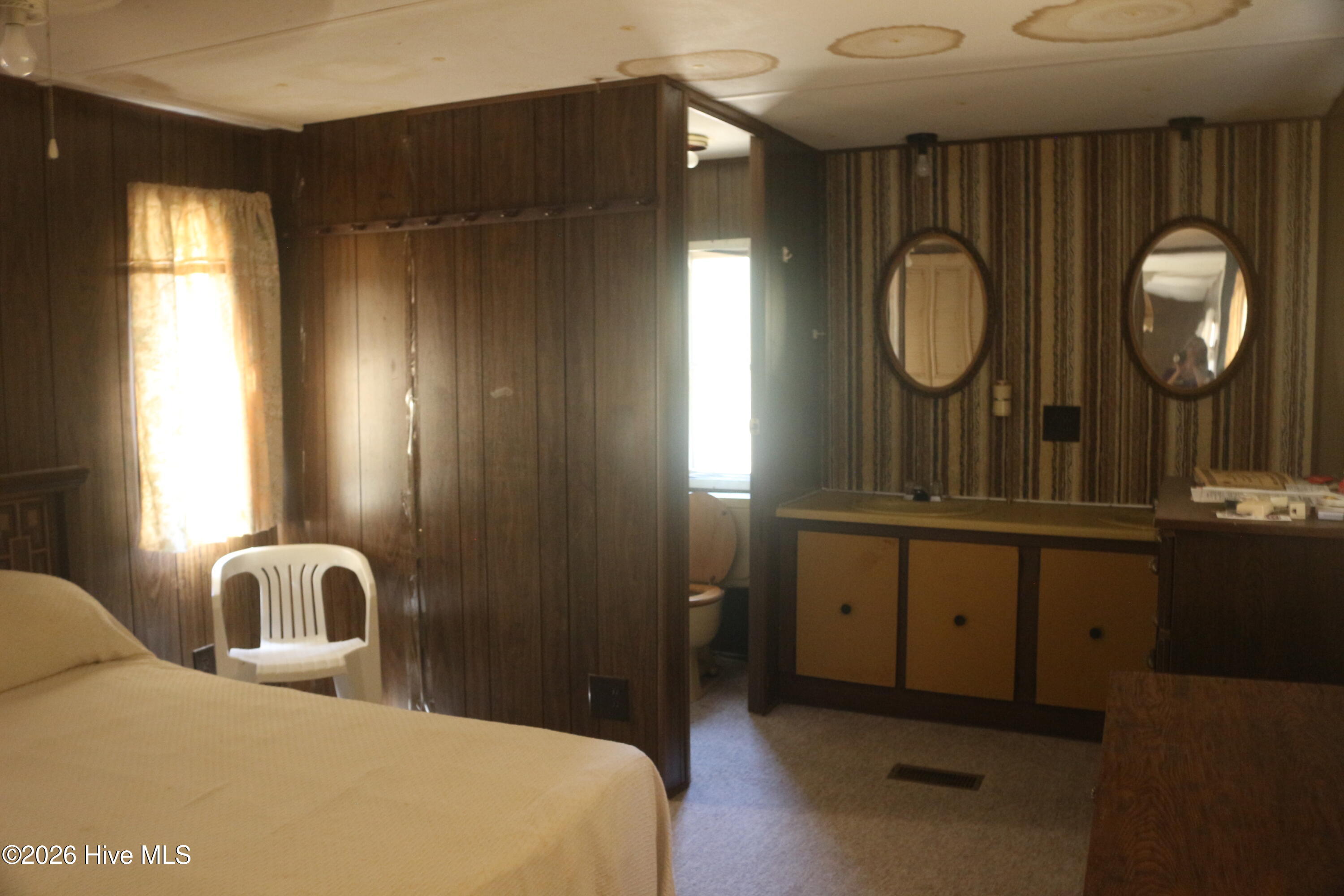 100565250 | Photo 10