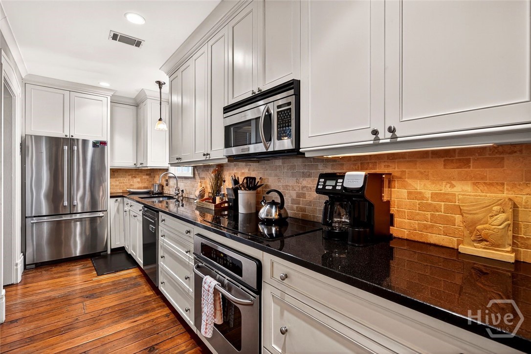 208 E Liberty Street, Savannah, GA, 31401