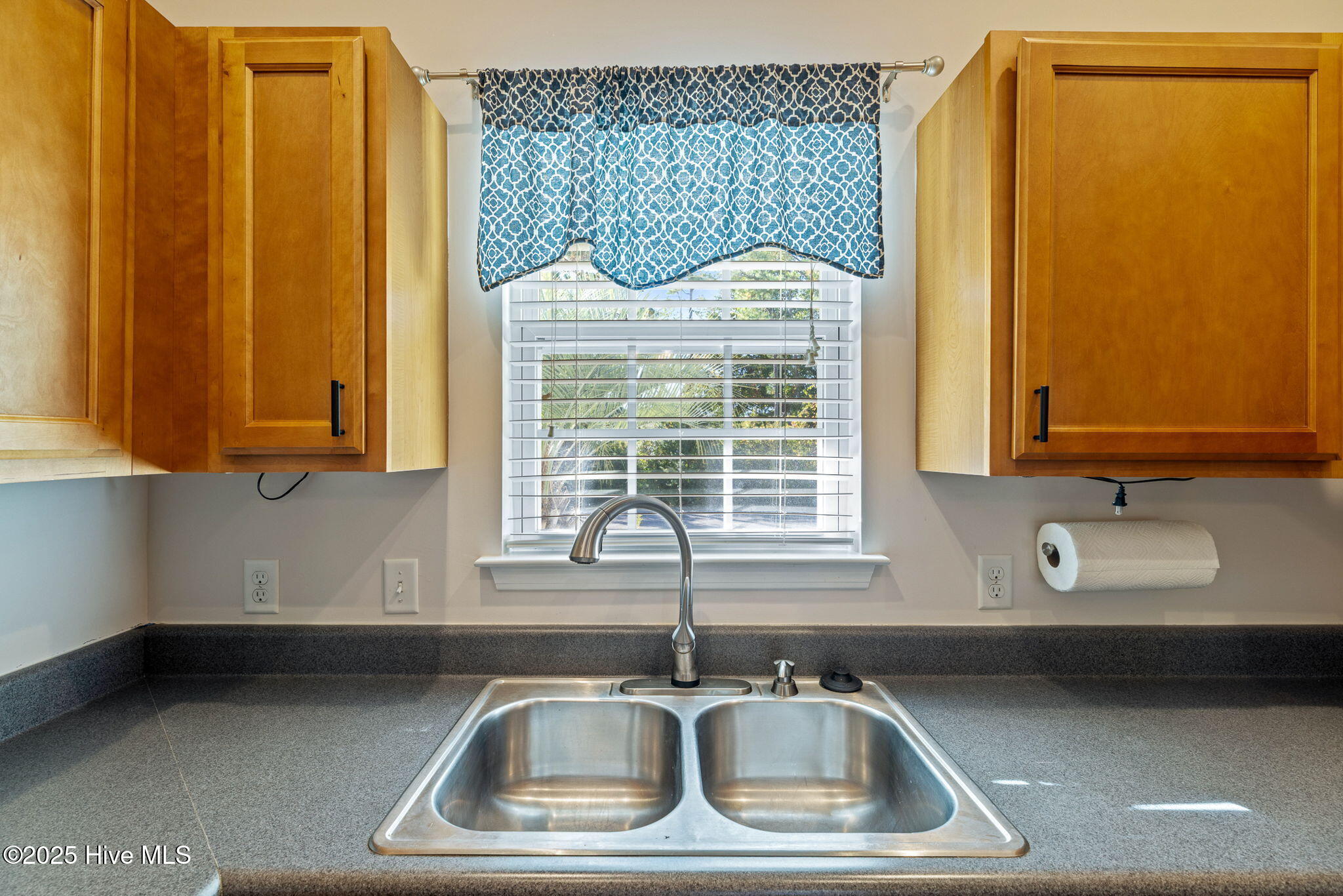 100542041 | Photo 14