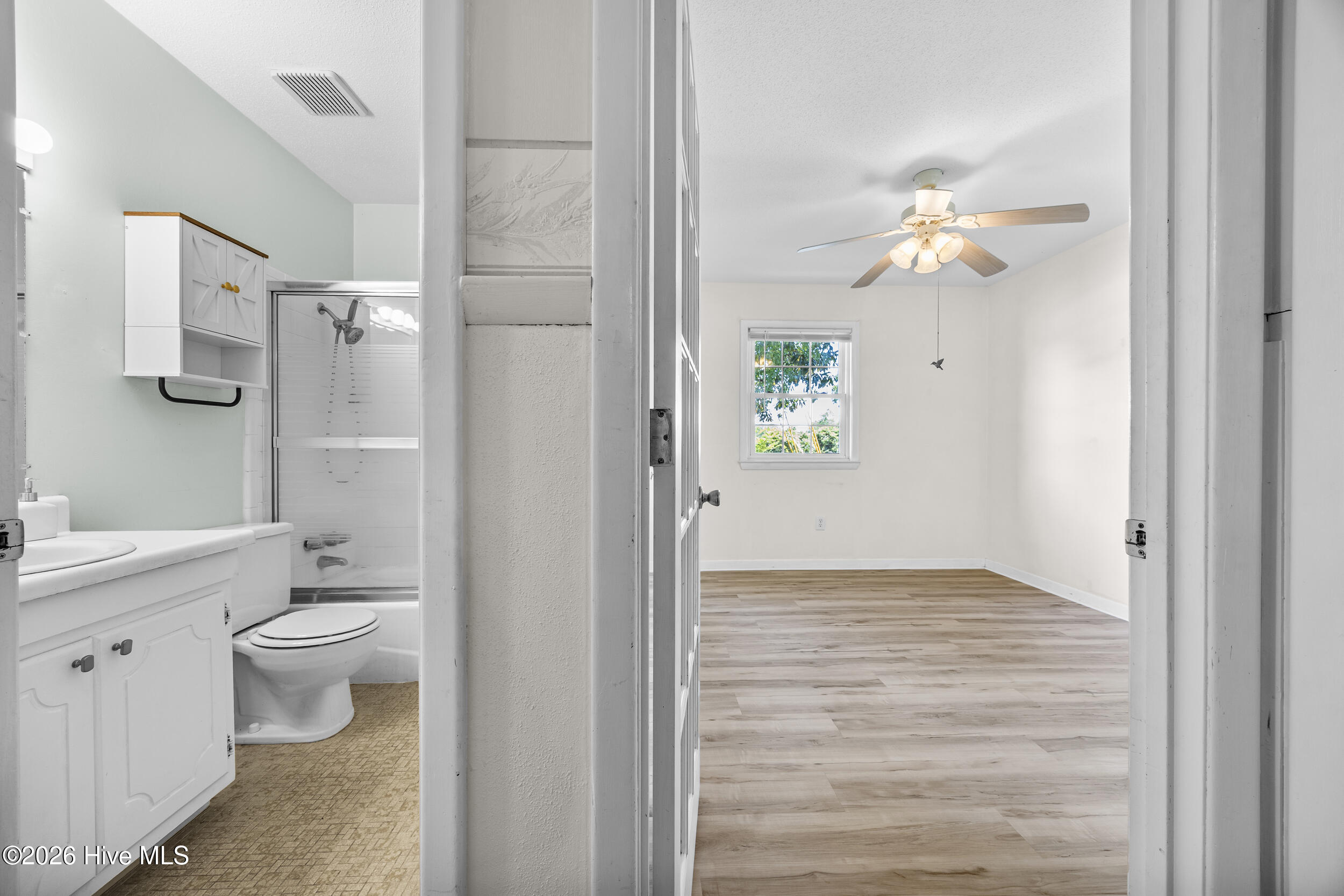 100569025 | Photo 20