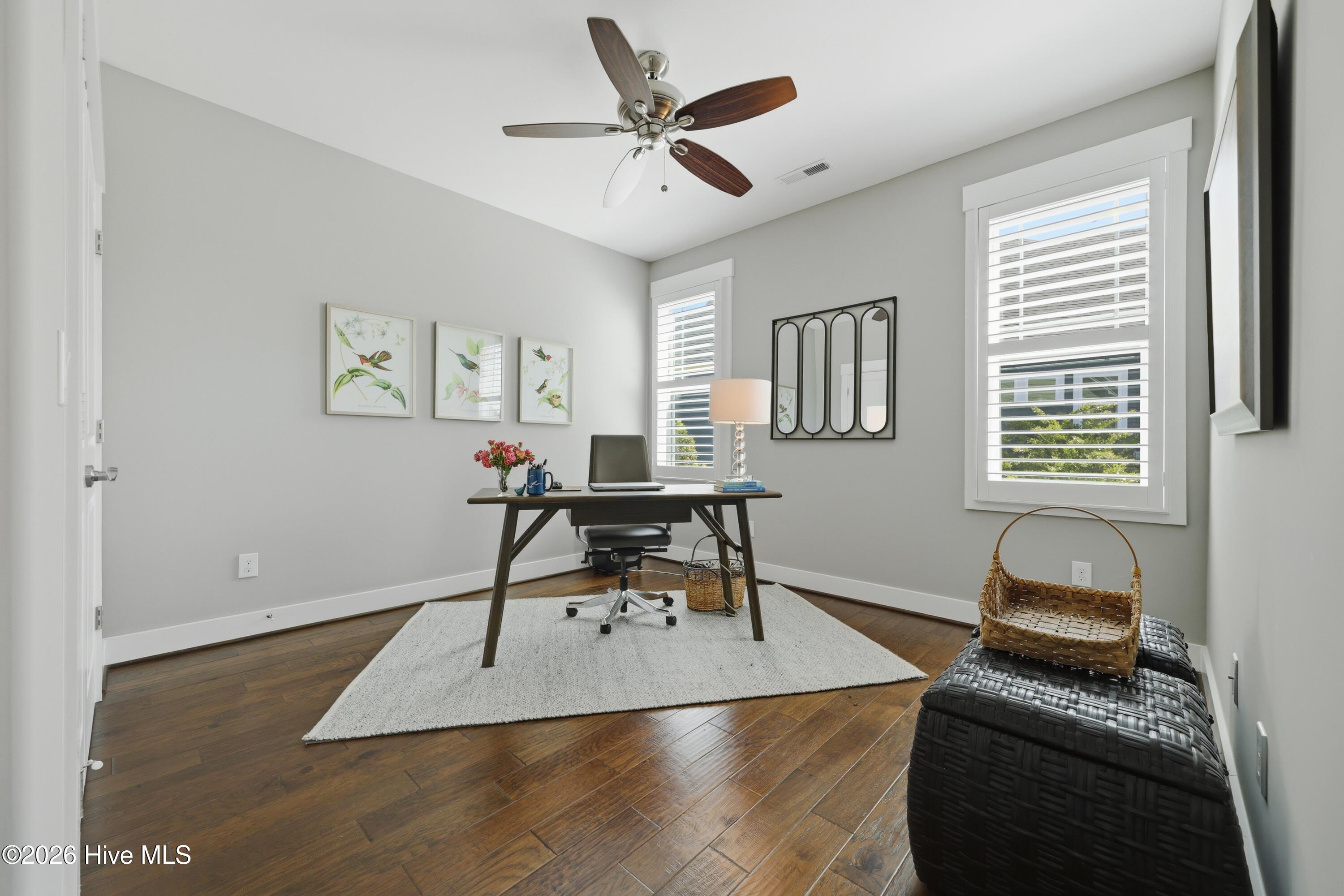 100569596 | Photo 35