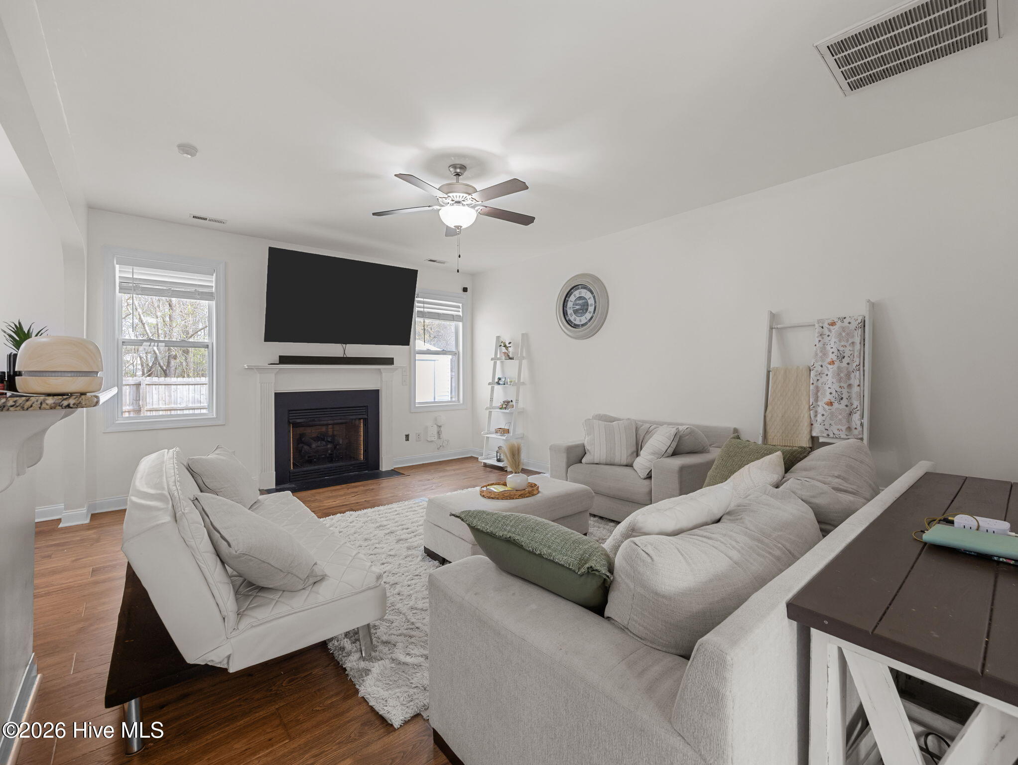 100562724 | Photo 19