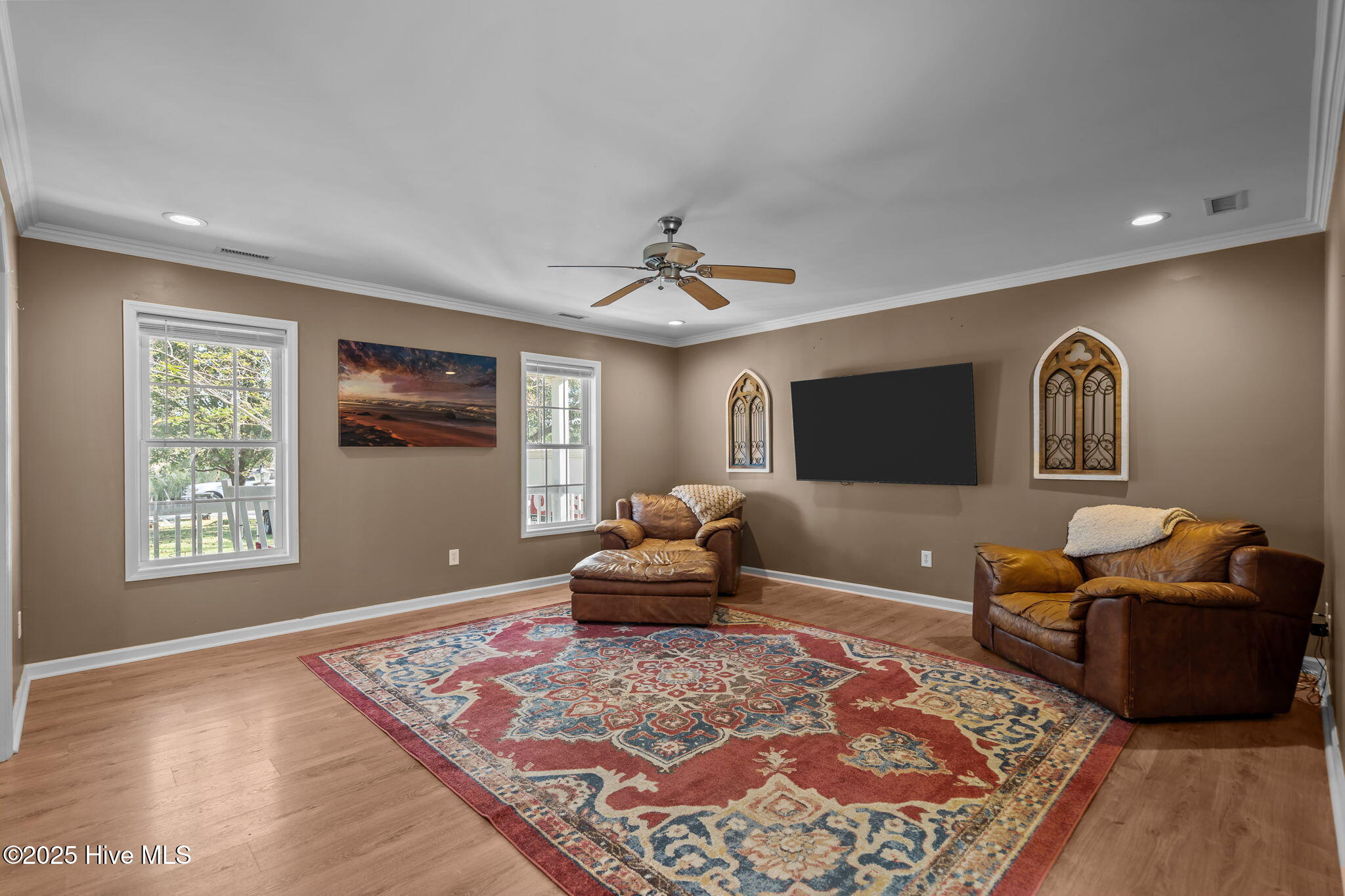 100536417 | Photo 10