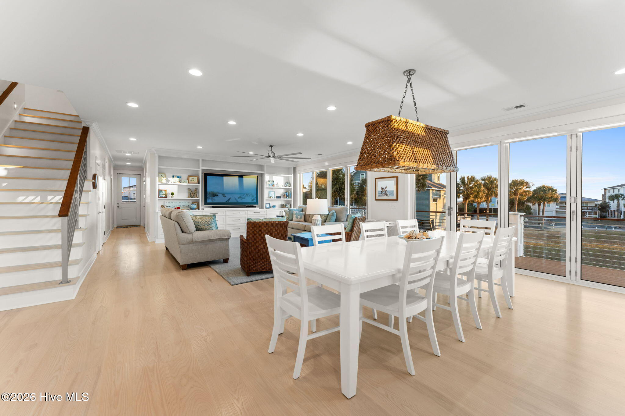 100550371 | Photo 21