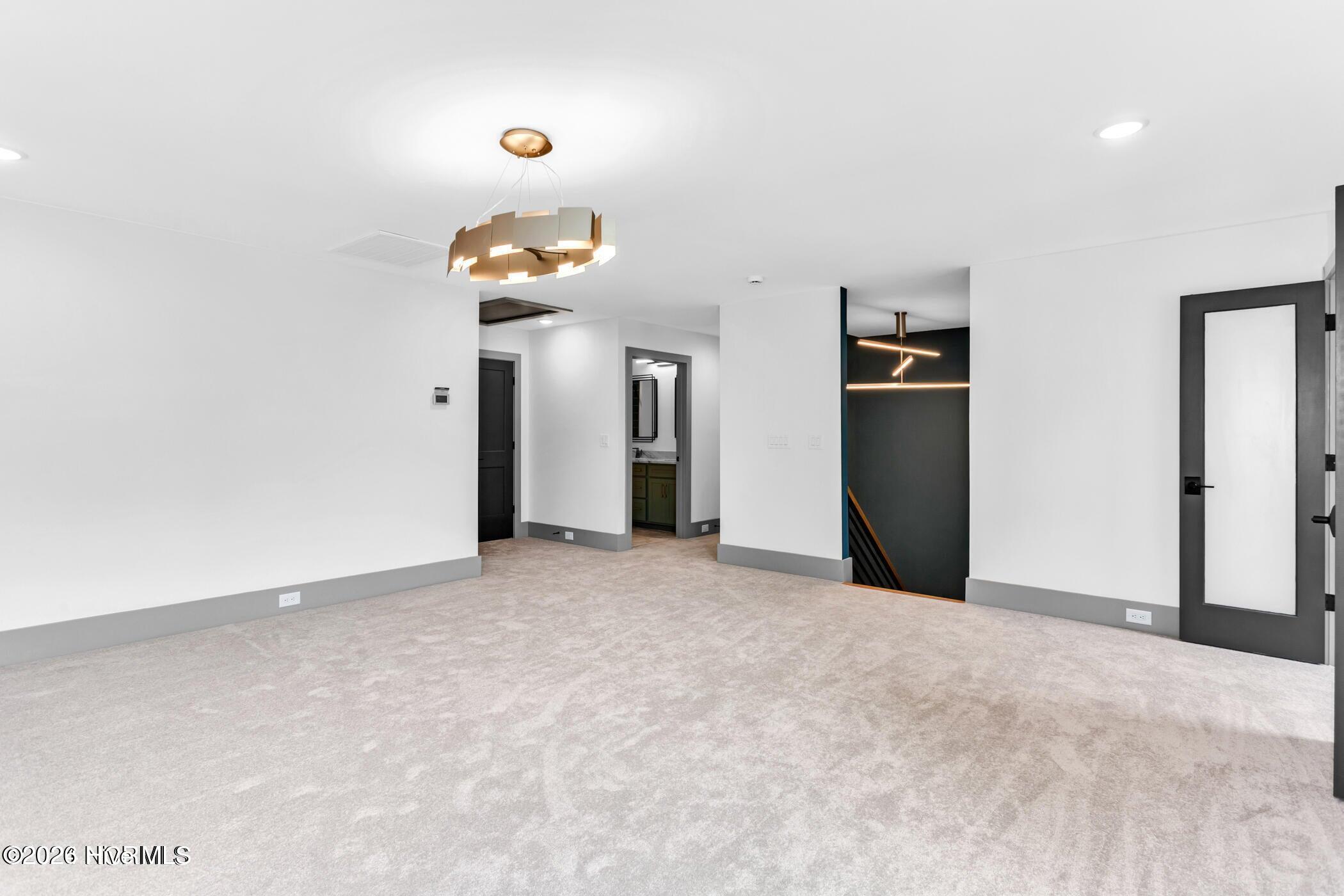 100551048 | Photo 29