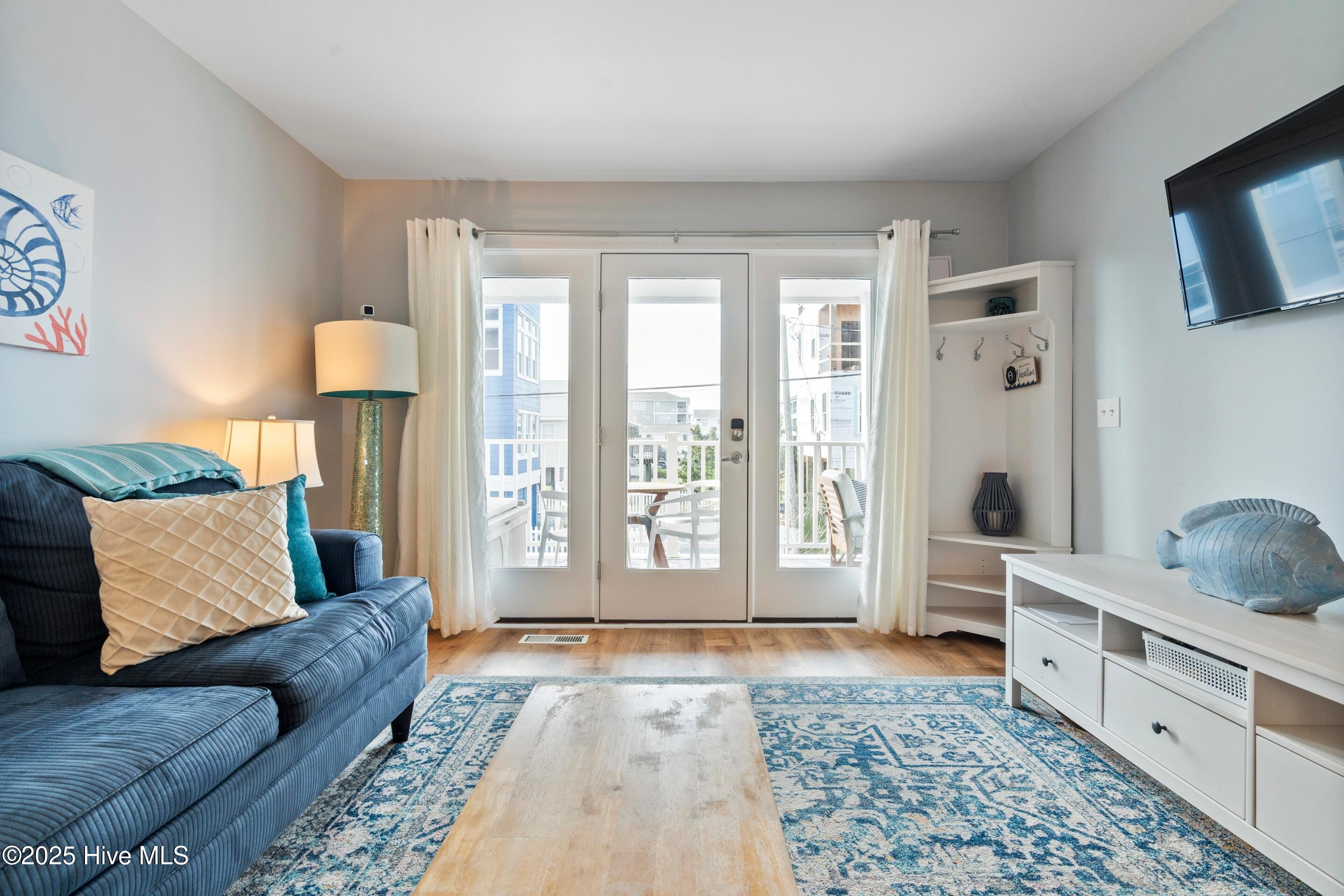 100535688 | Photo 10