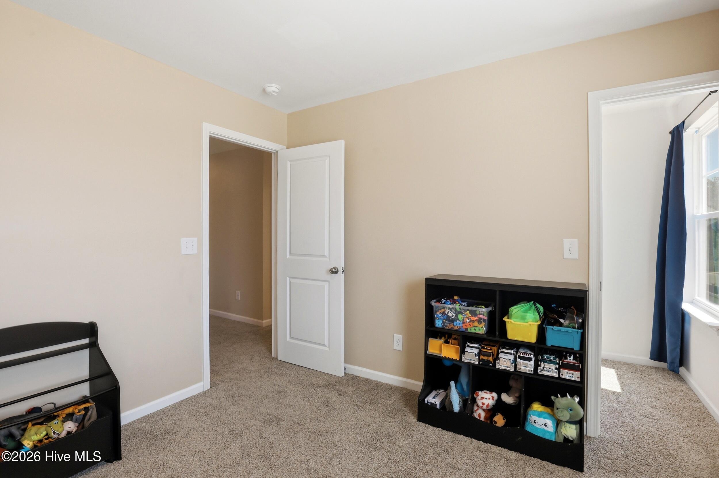 100566702 | Photo 35