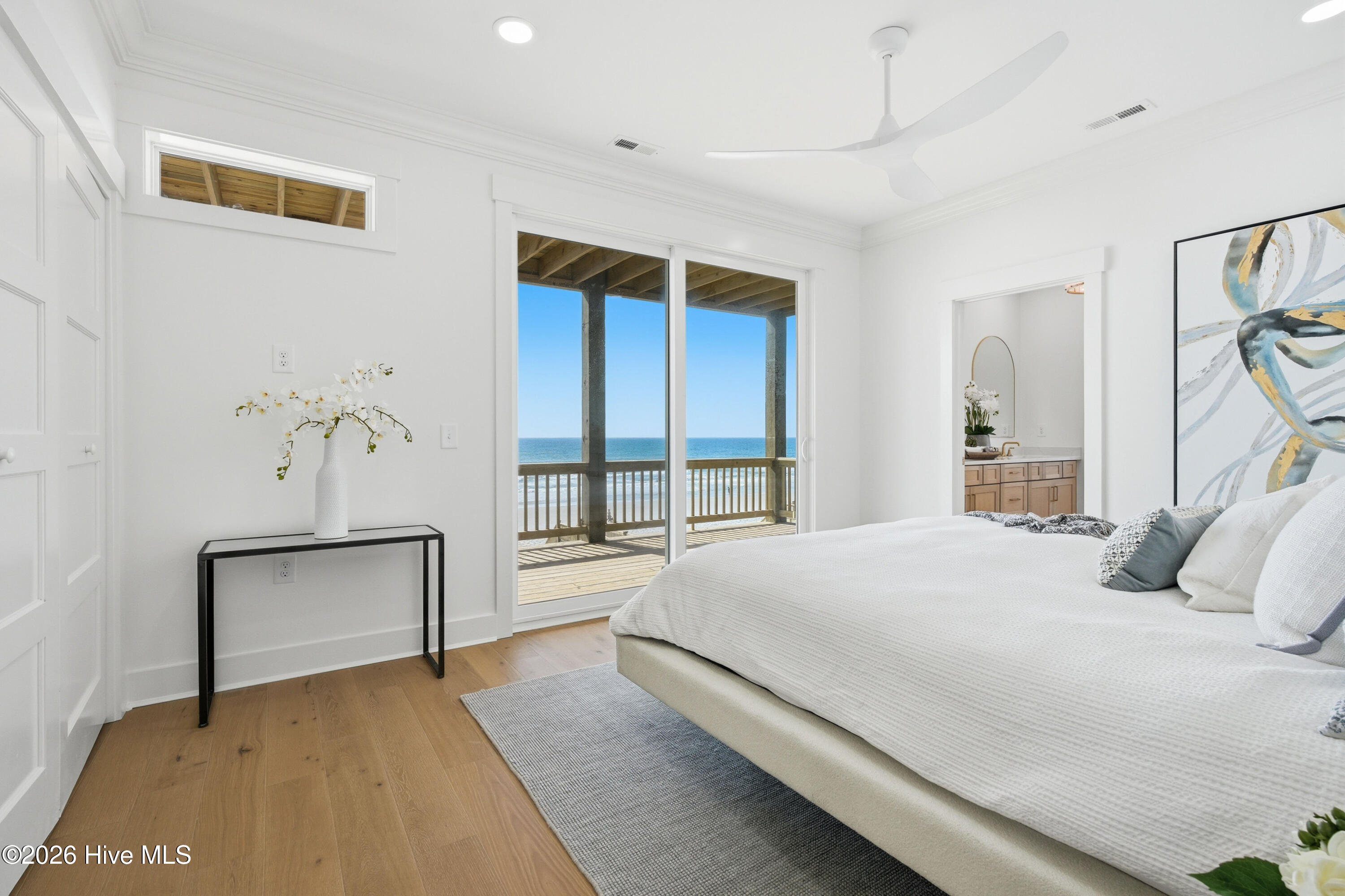 100508019 | Photo 27