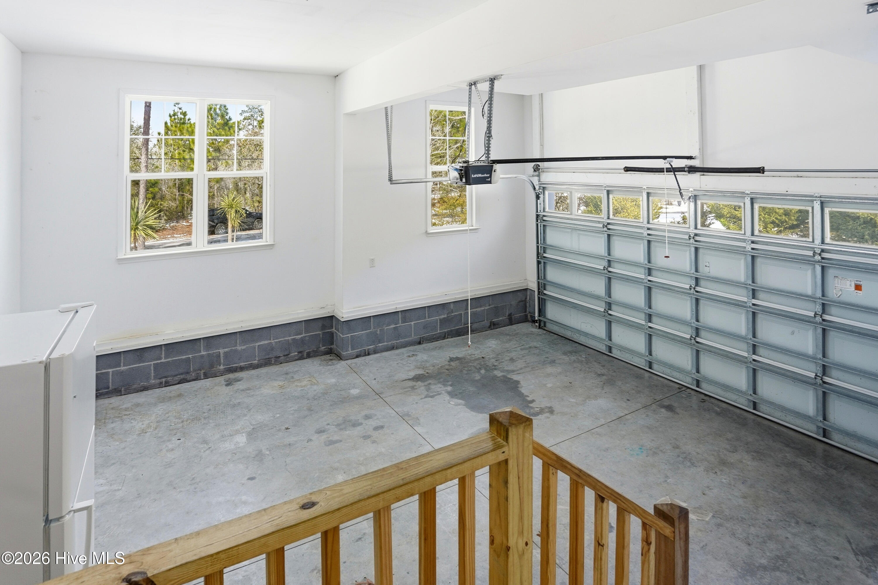 100552828 | Photo 41