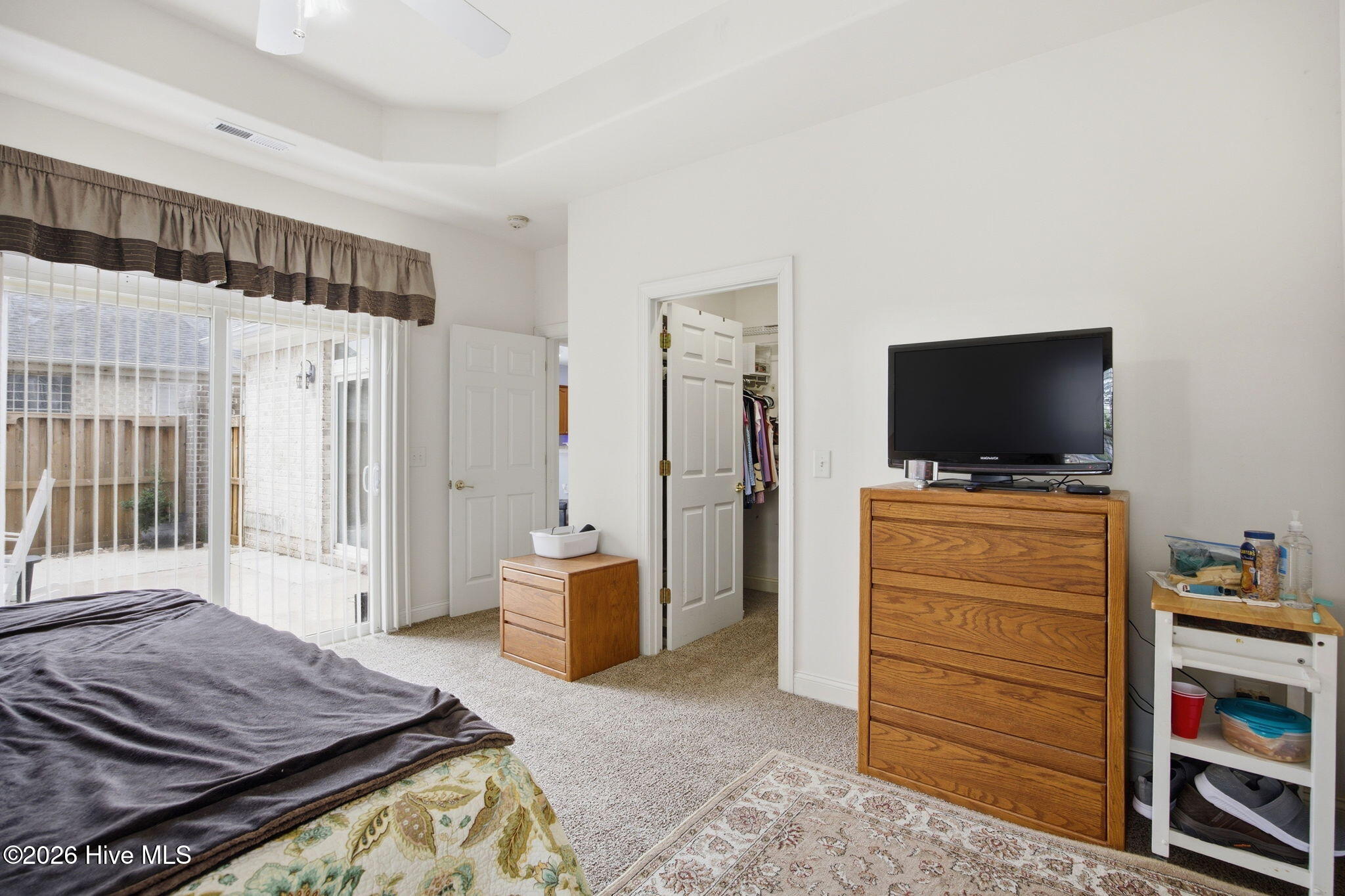 100570673 | Photo 14