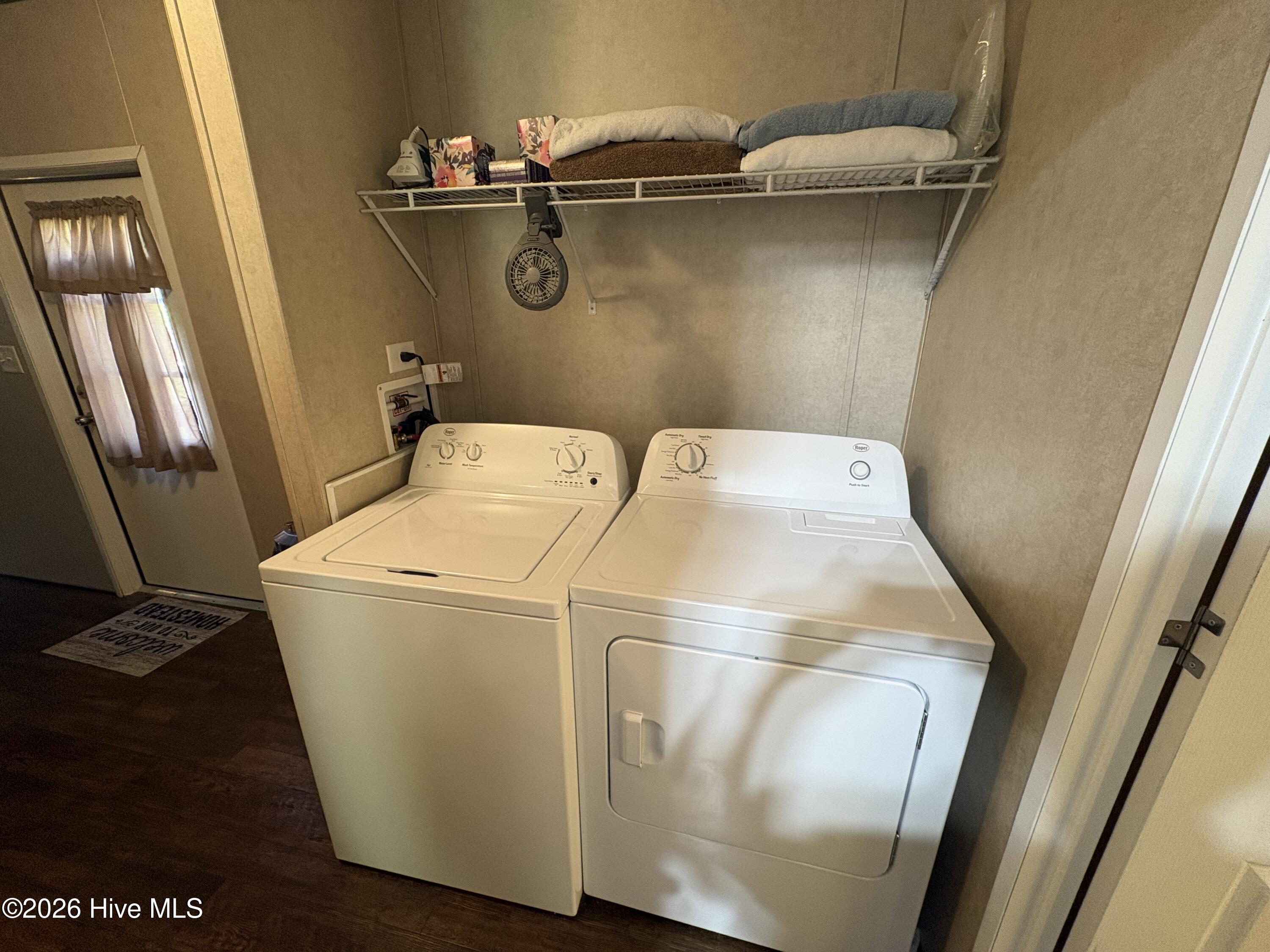 100563107 | Photo 27