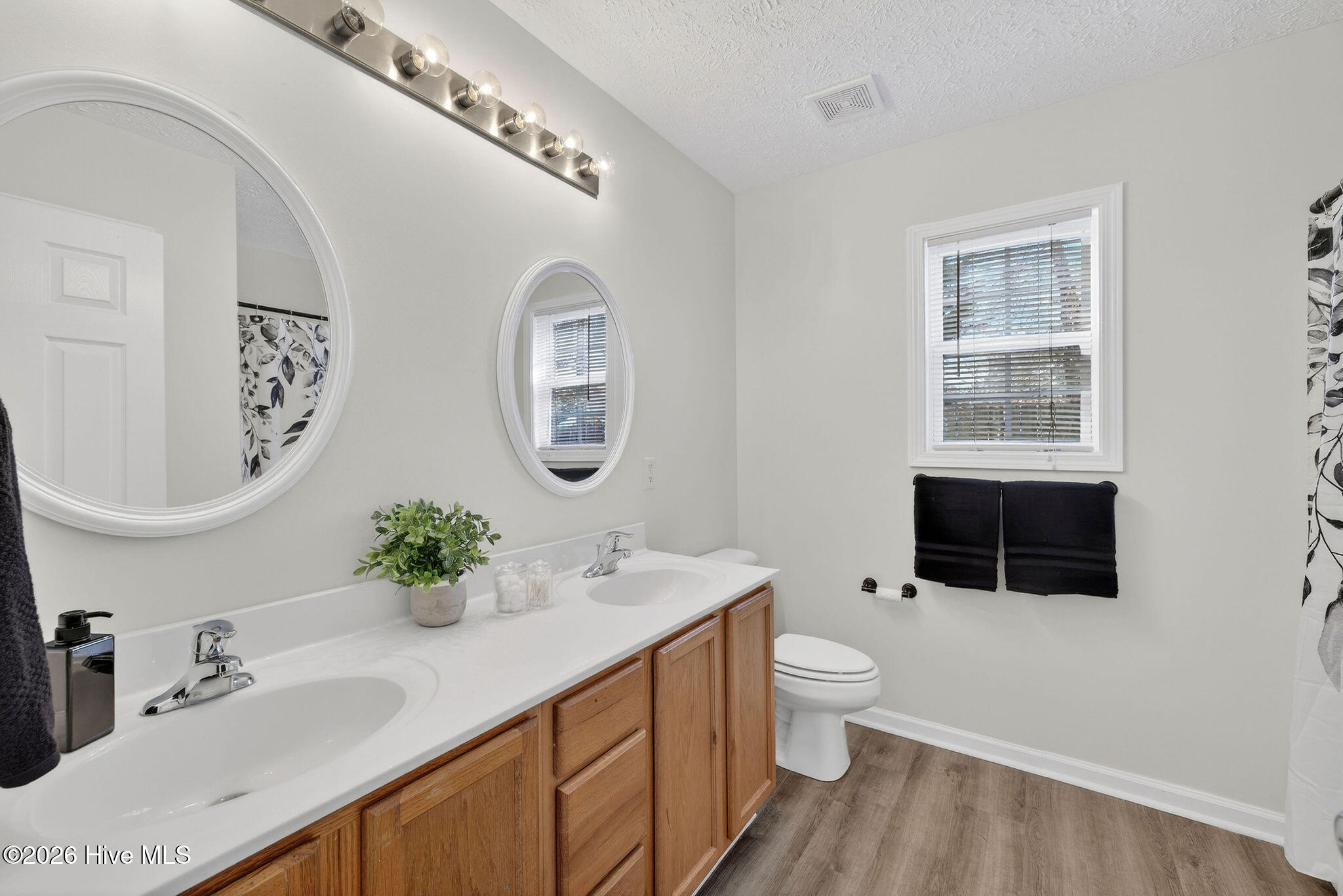 100553391 | Photo 20