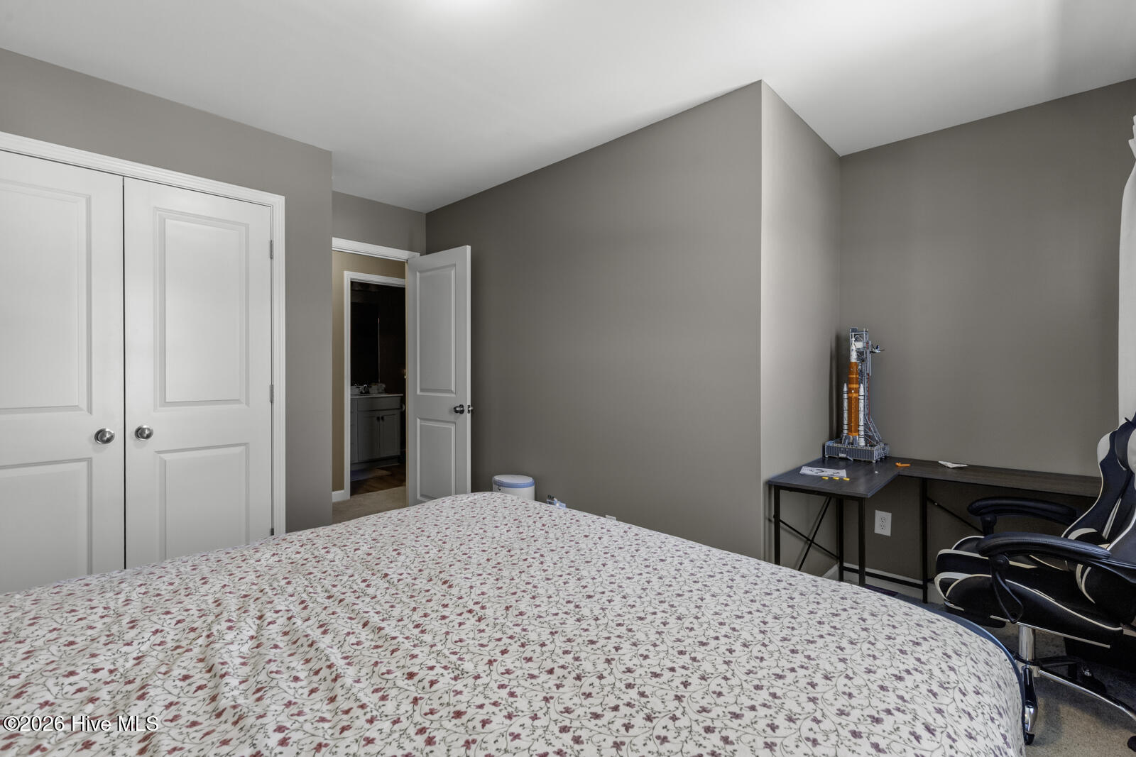 100562382 | Photo 17