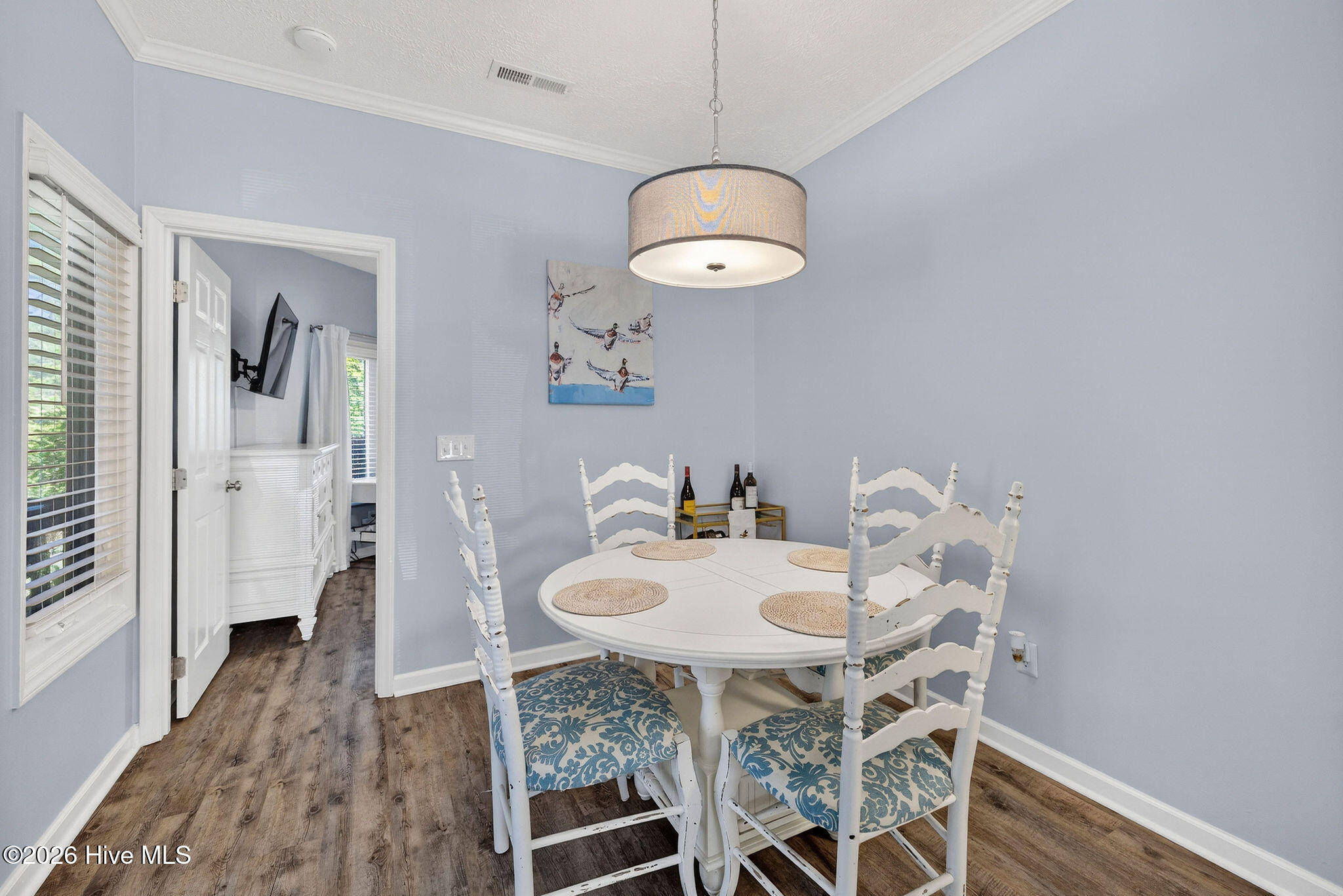 100562760 | Photo 23