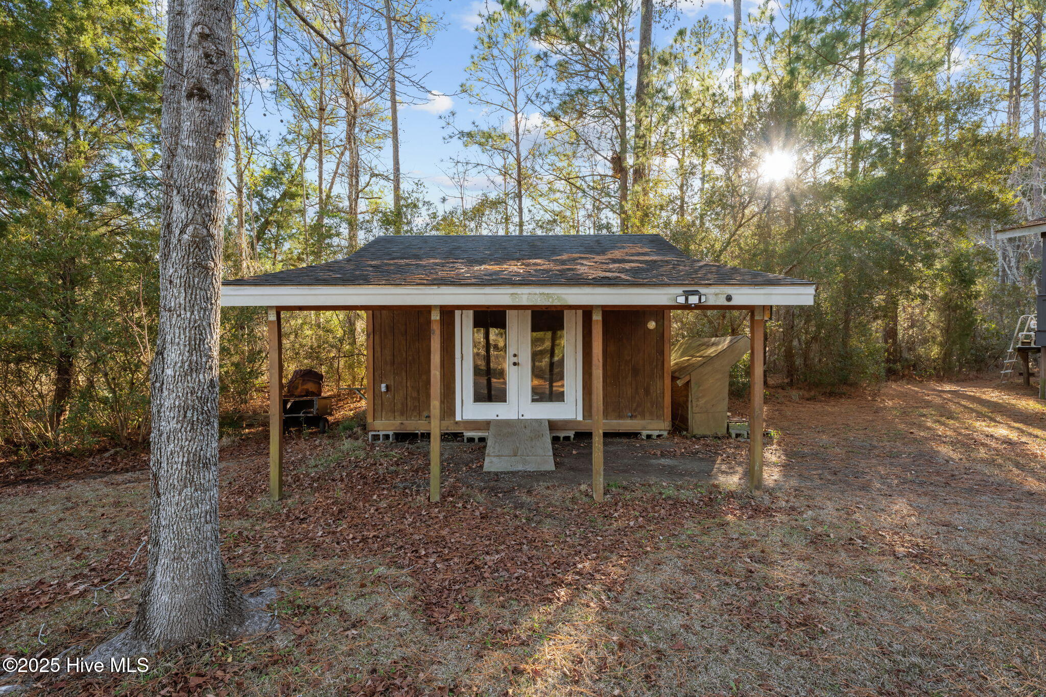 Small shed at the back of the property