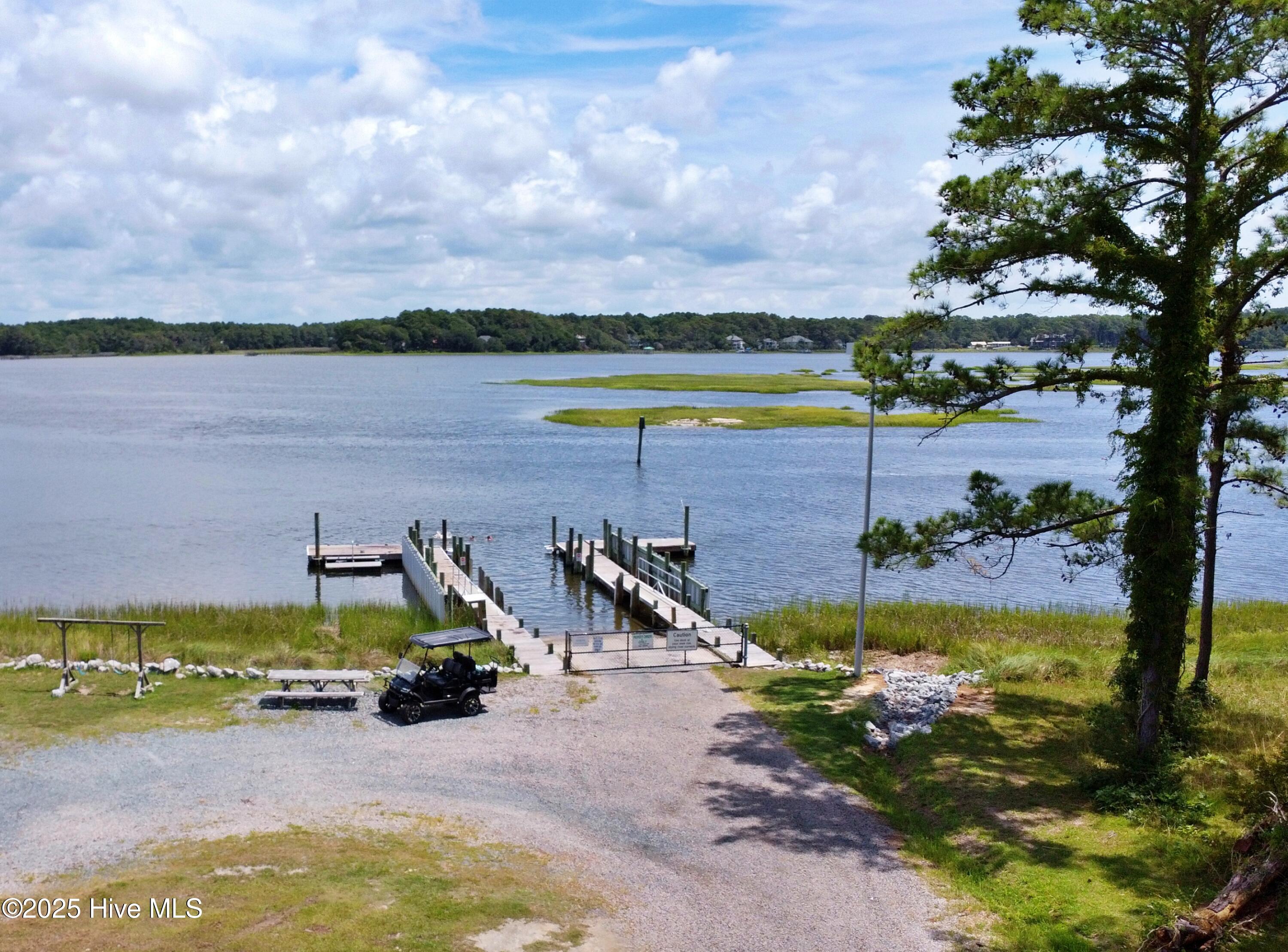 100489075 | Photo 15