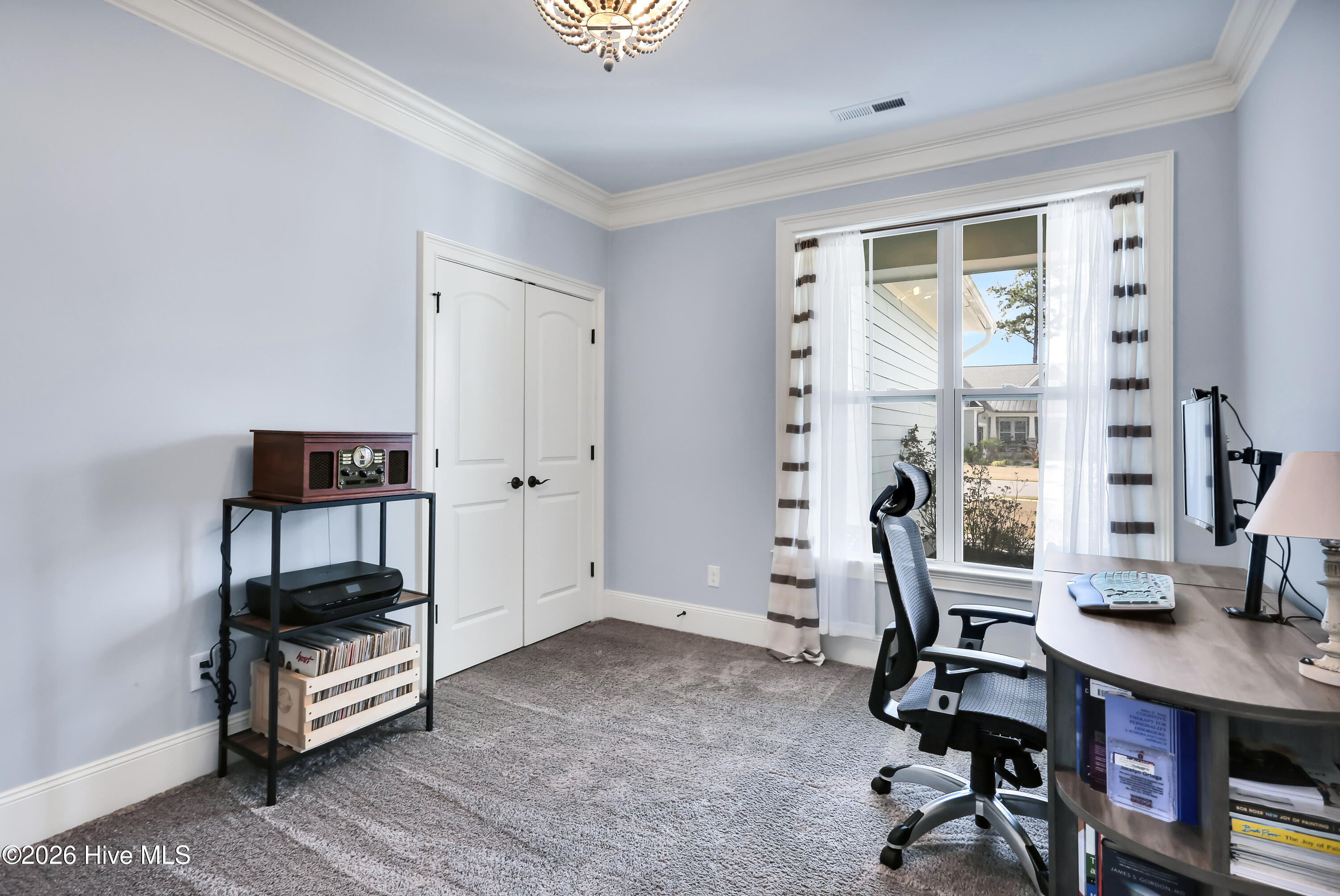 100560278 | Photo 26