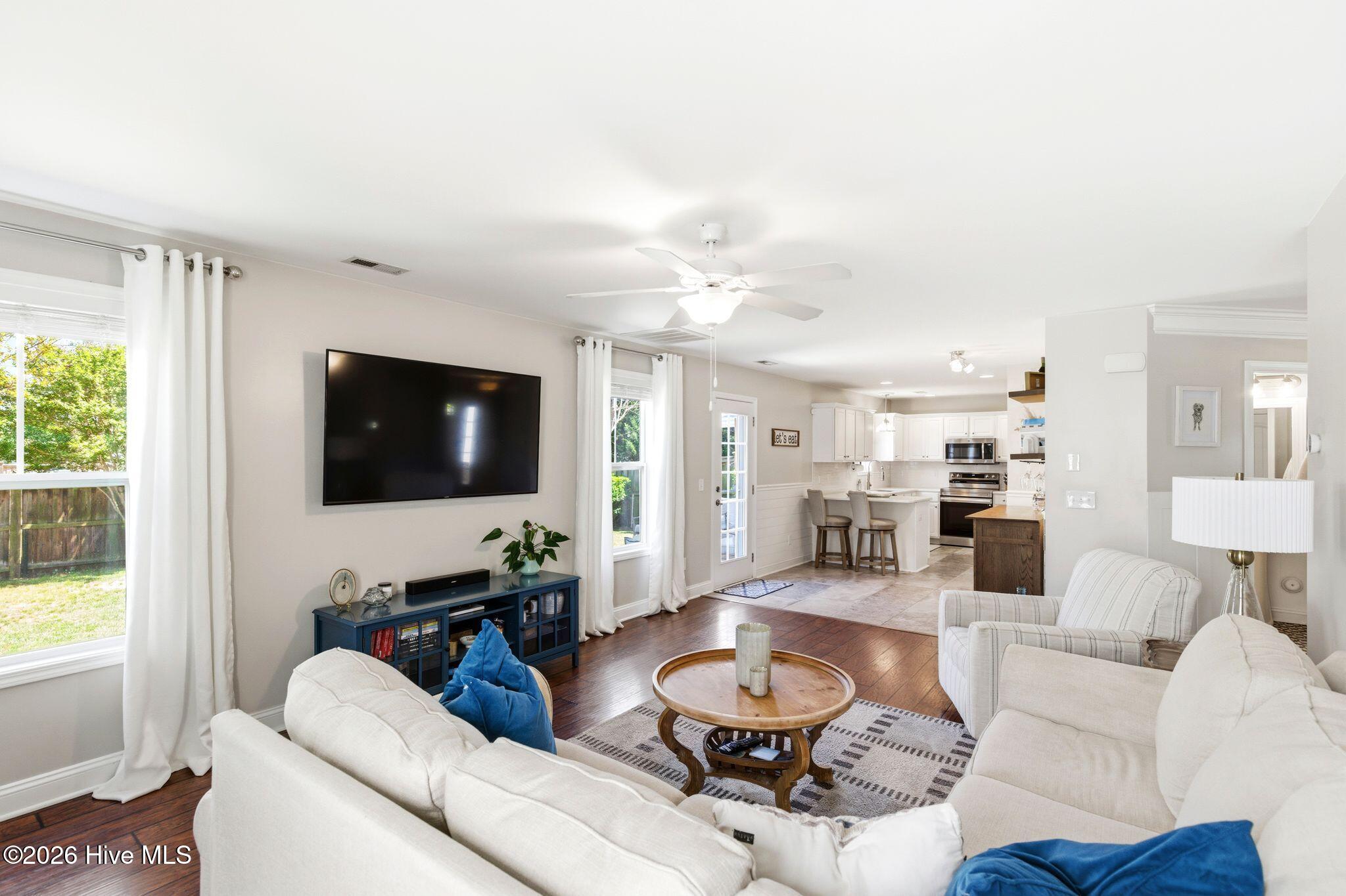 100566118 | Photo 19