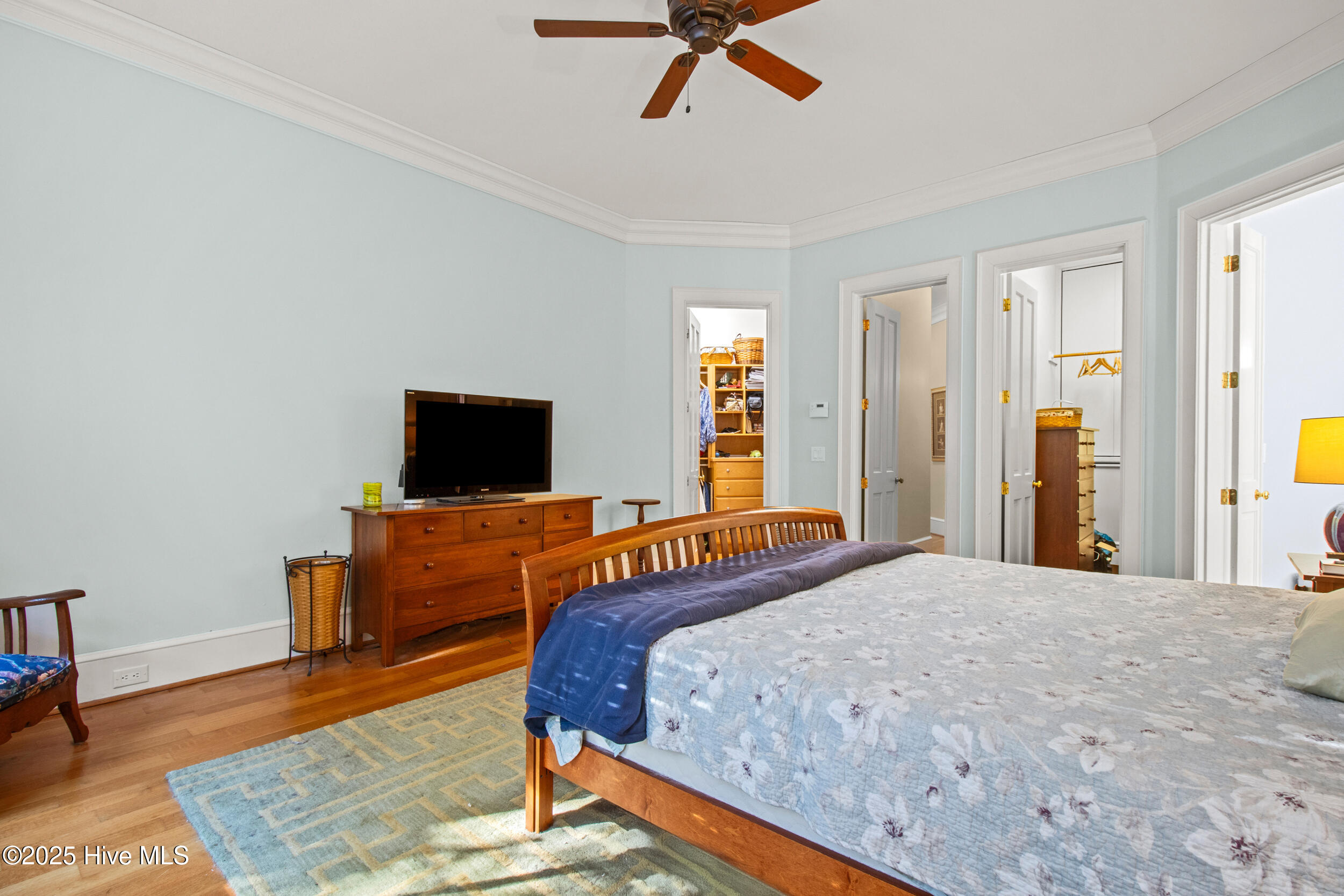 100540222 | Photo 26