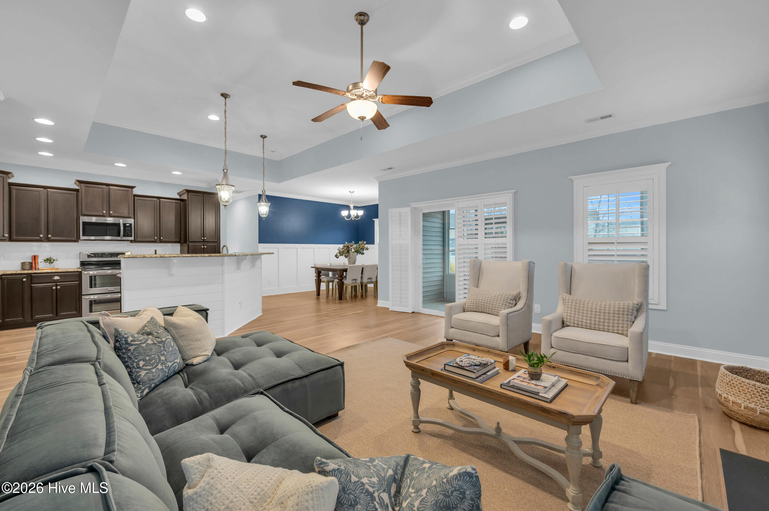 100551592 | Photo 11