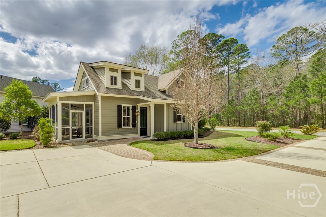 Private guest cottage - 1,316 sq ft