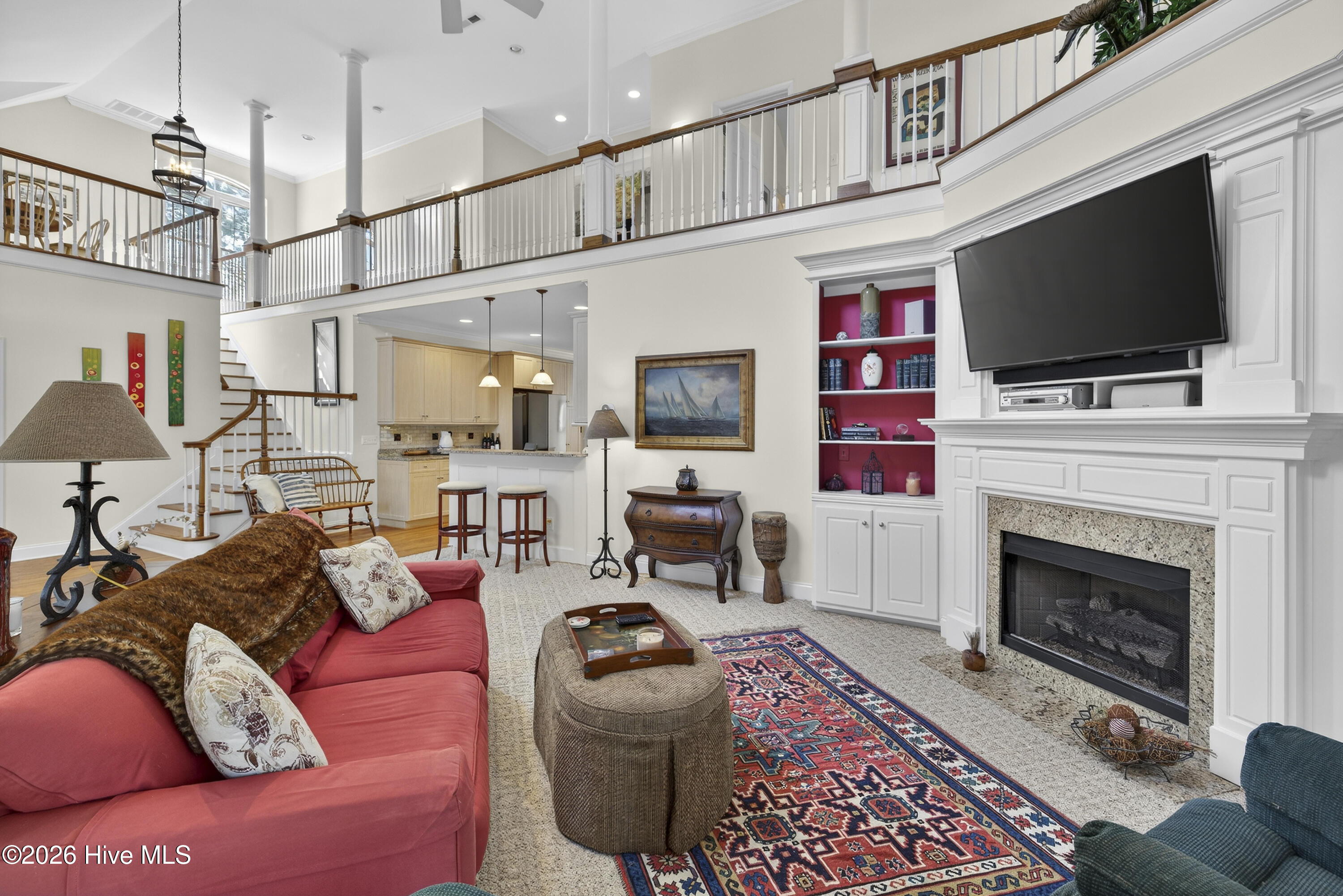 100561189 | Photo 23