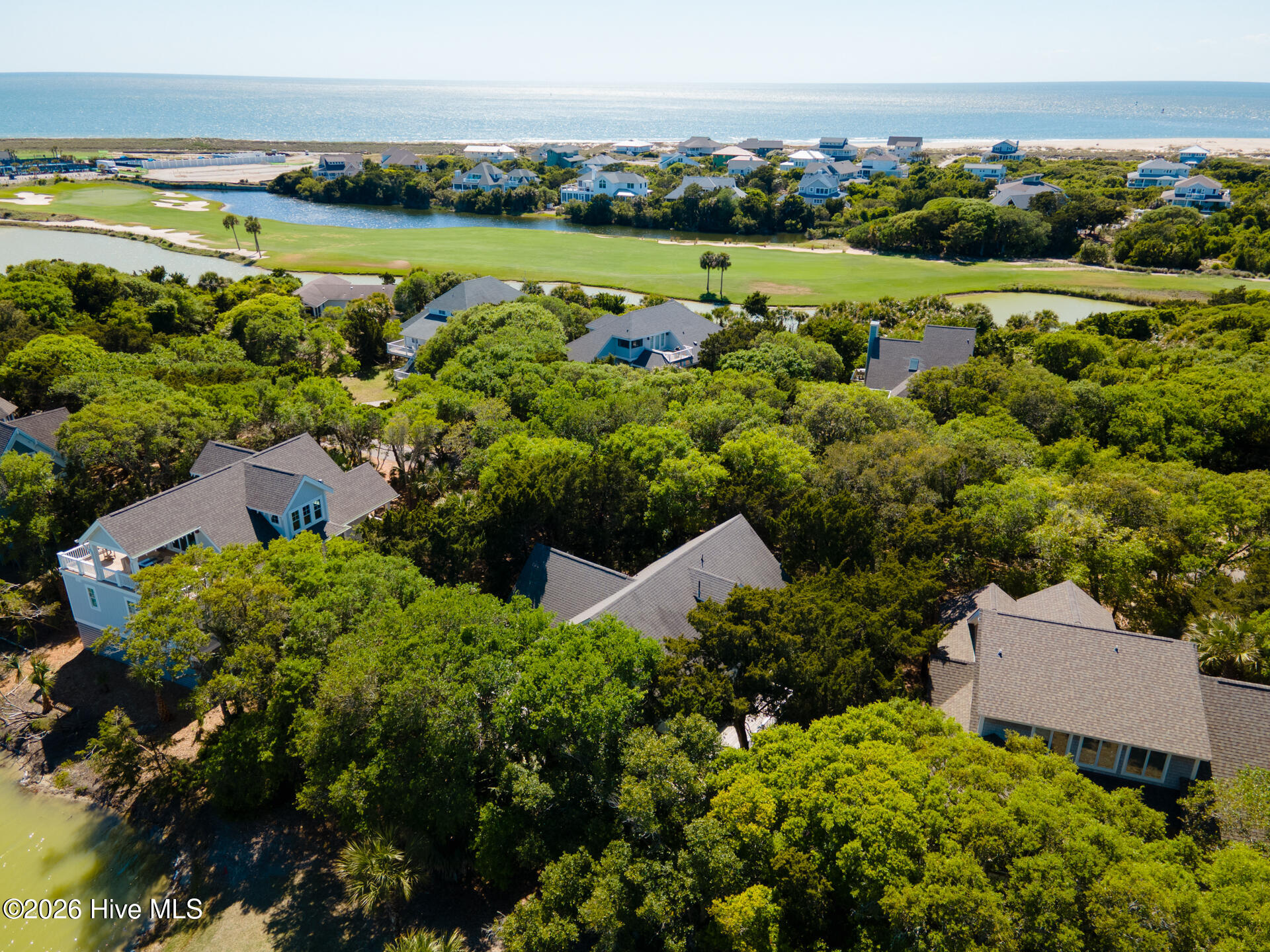 100569244 | Photo 48