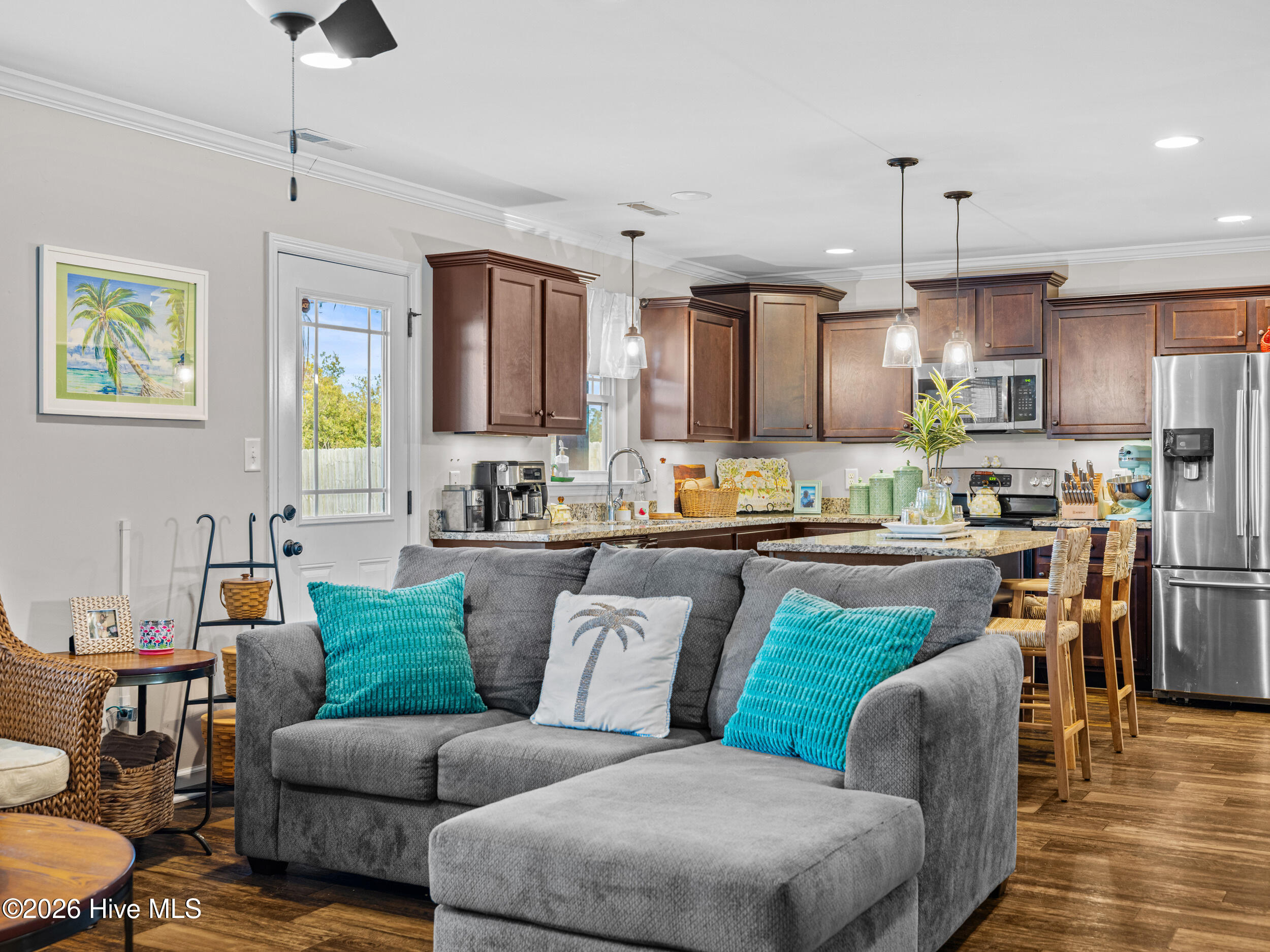 100559159 | Photo 19